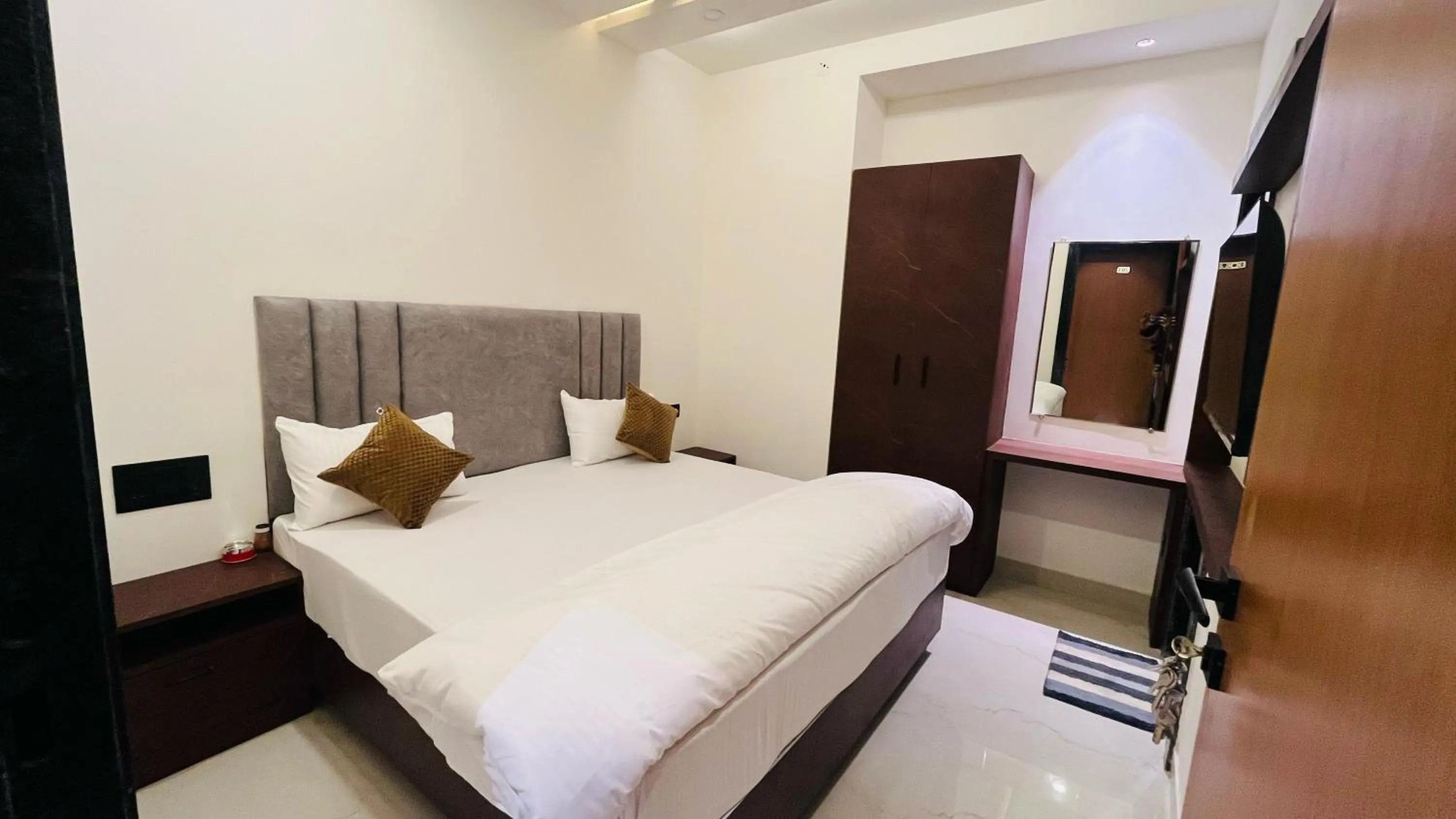Bedroom, Bed in Hotel Revanta