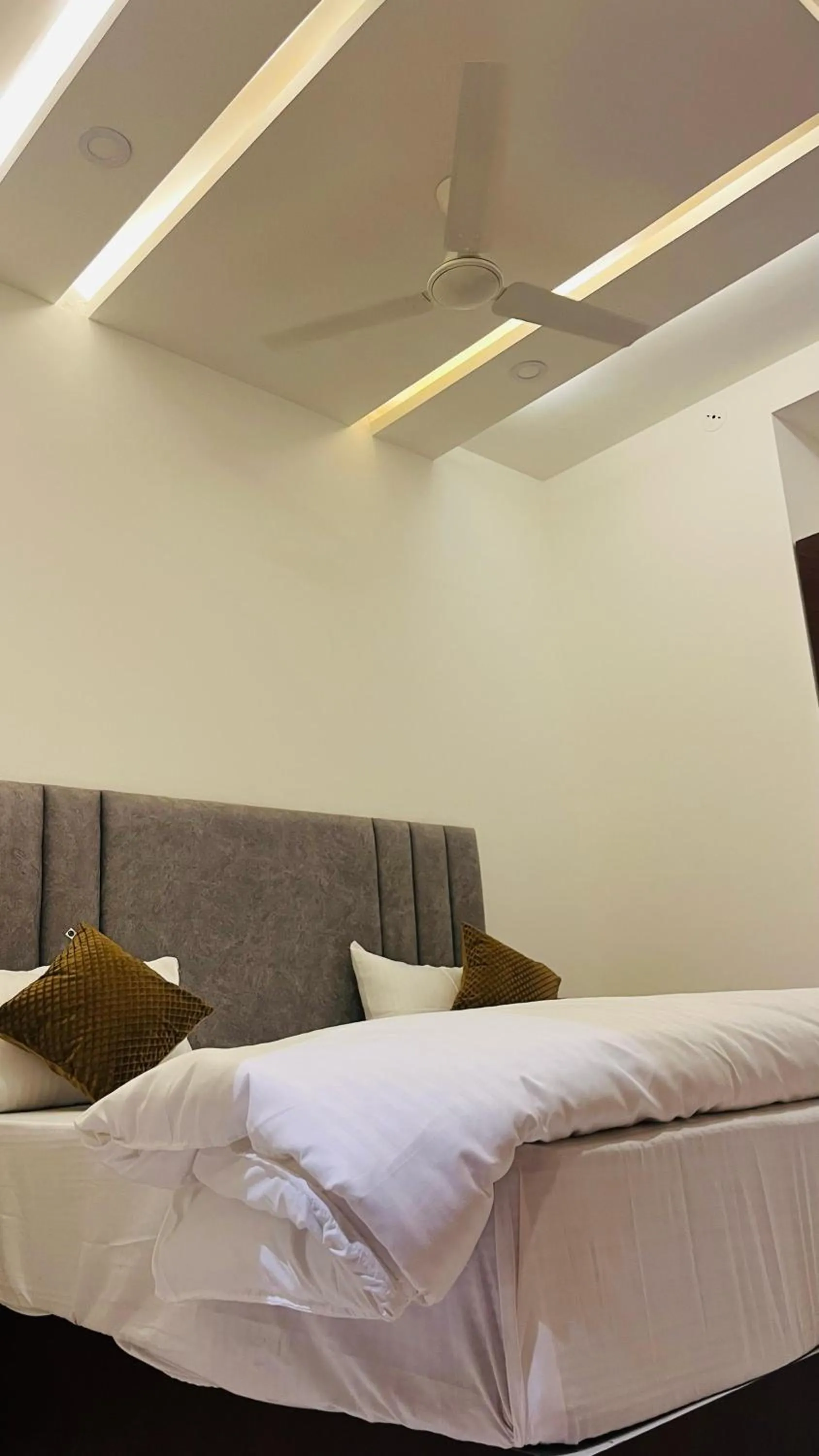 Bed in Hotel Revanta