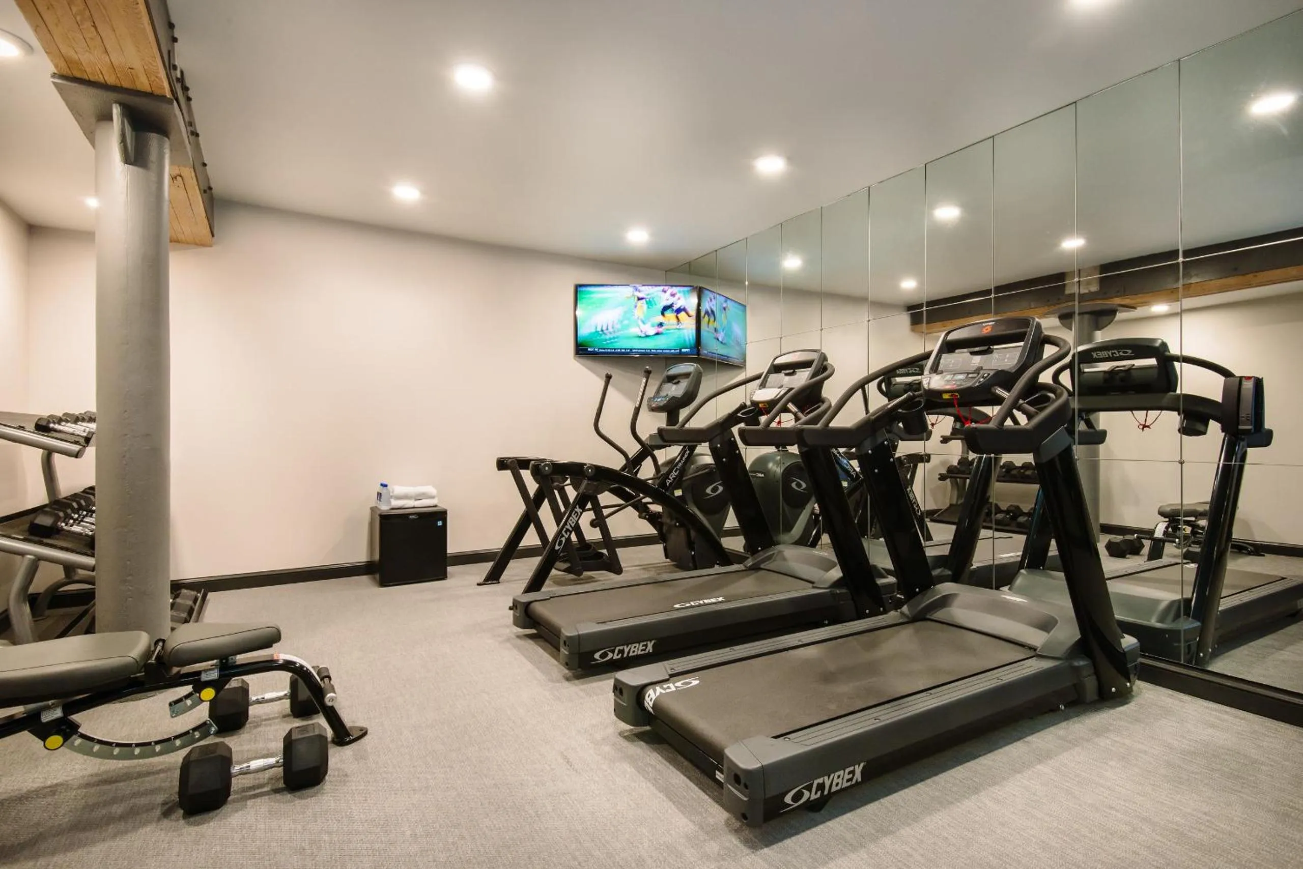 Fitness centre/facilities in The Charmant Hotel