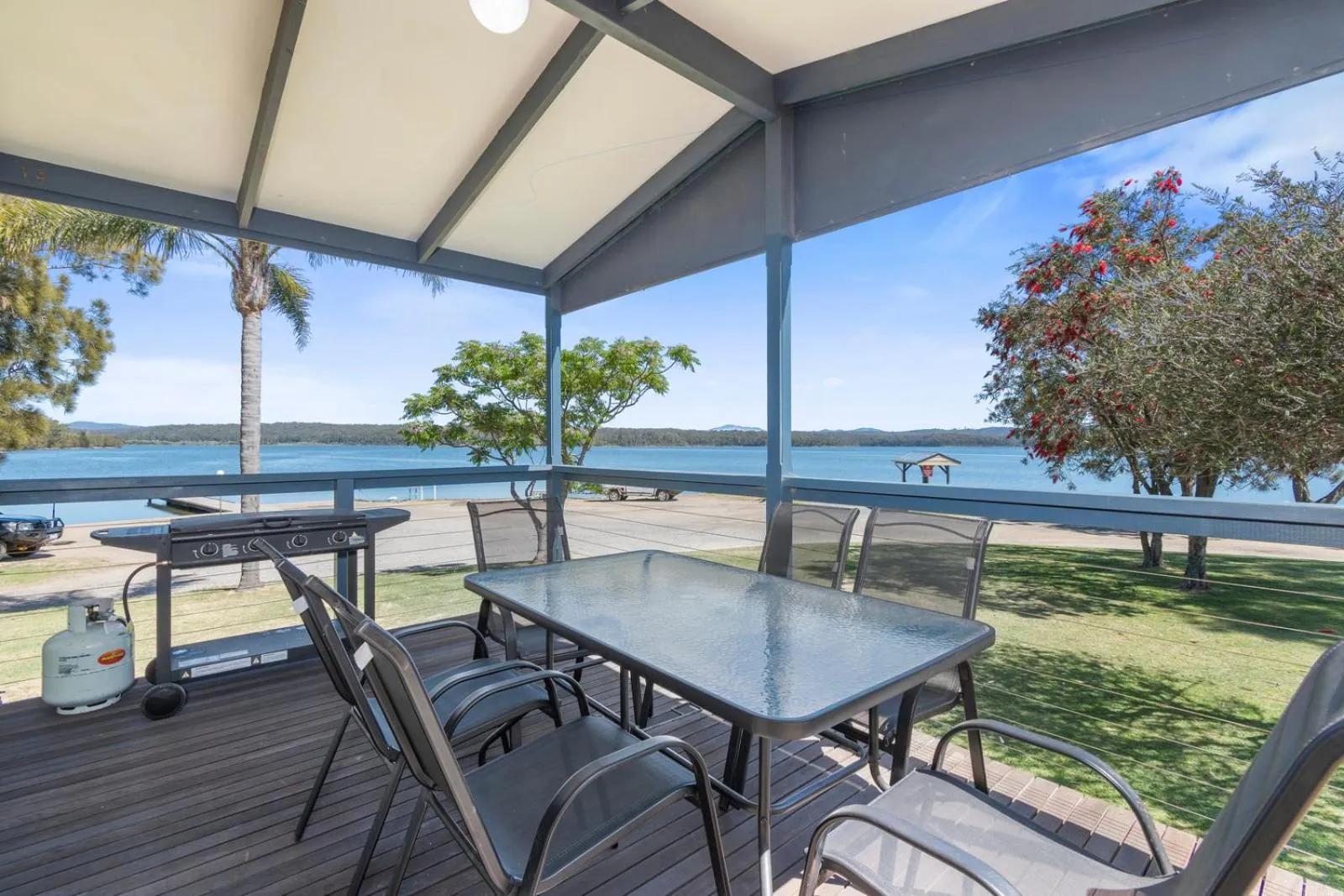 BBQ facilities in Ingenia Holidays Bermagui