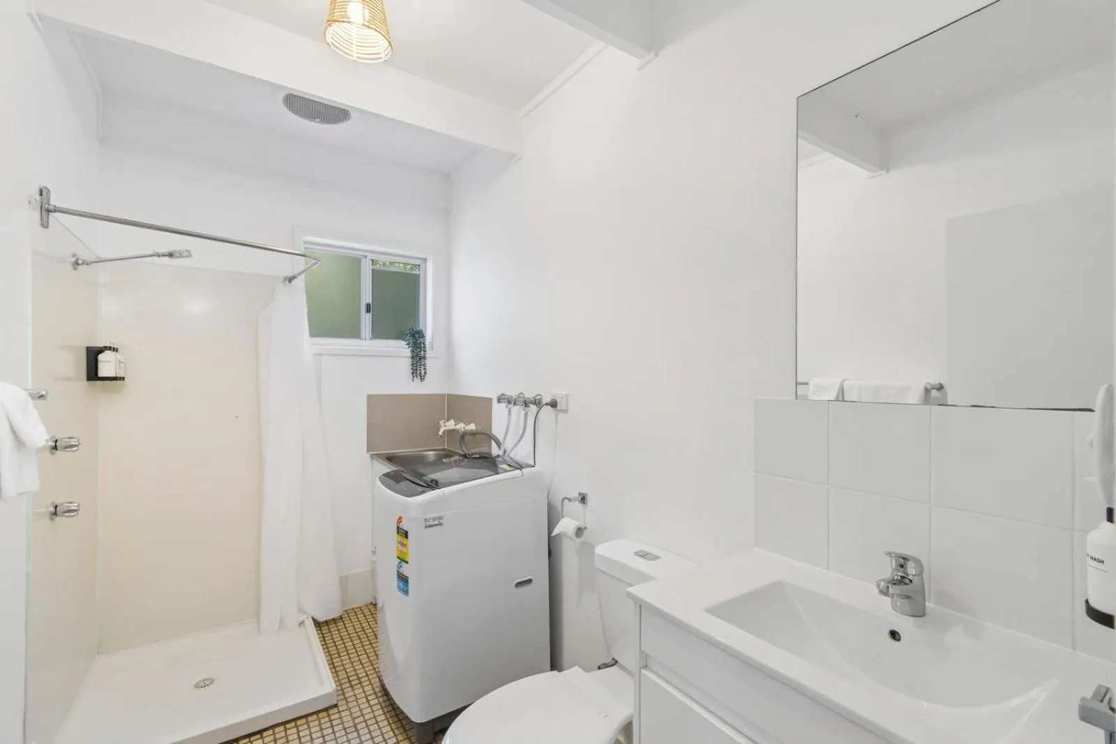 Shower in Ingenia Holidays Bermagui