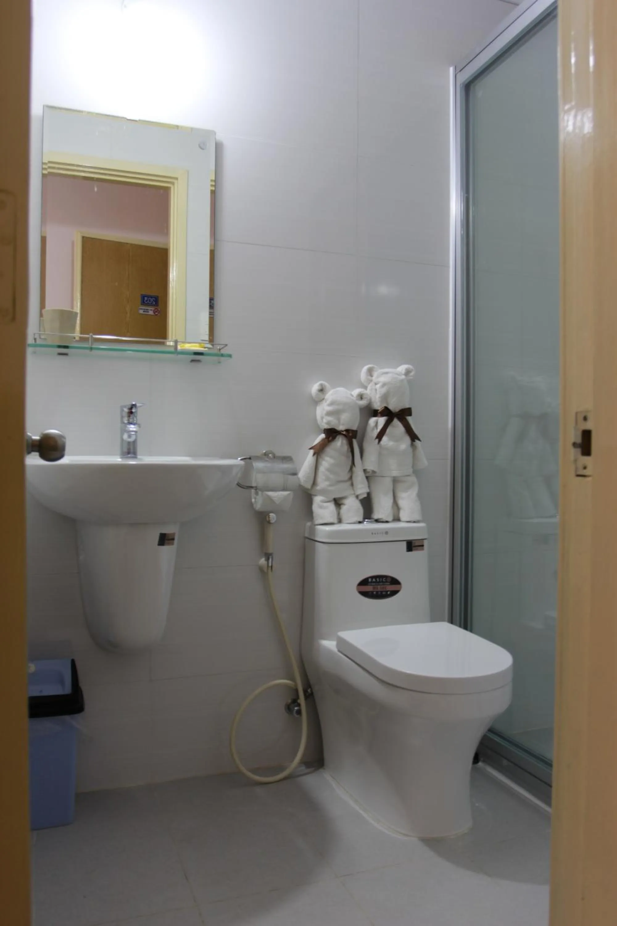 QUANG SAIGON Hotel- 40-7 Bùi Viện-Walking street