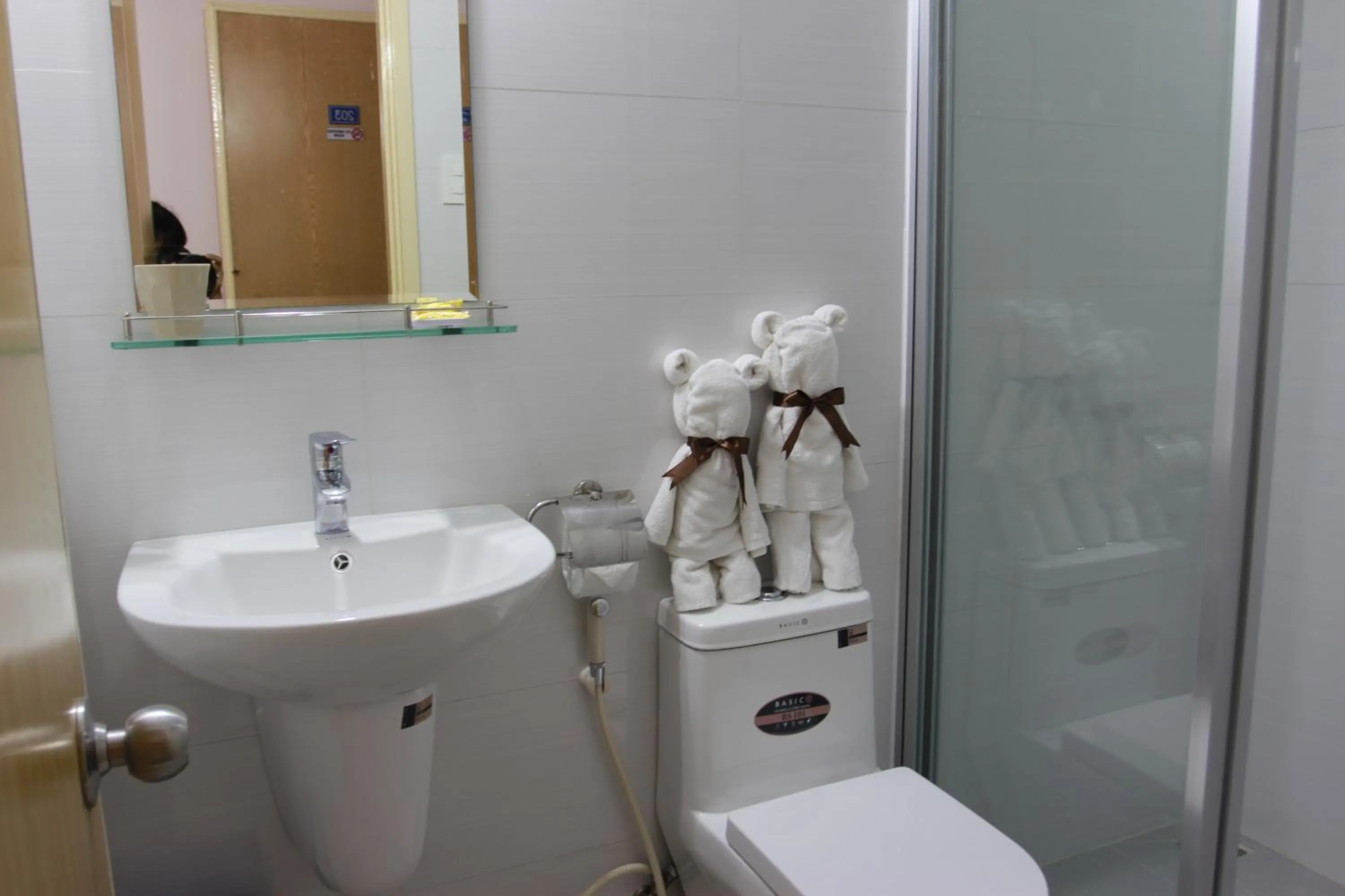 QUANG SAIGON Hotel- 40-7 Bùi Viện-Walking street