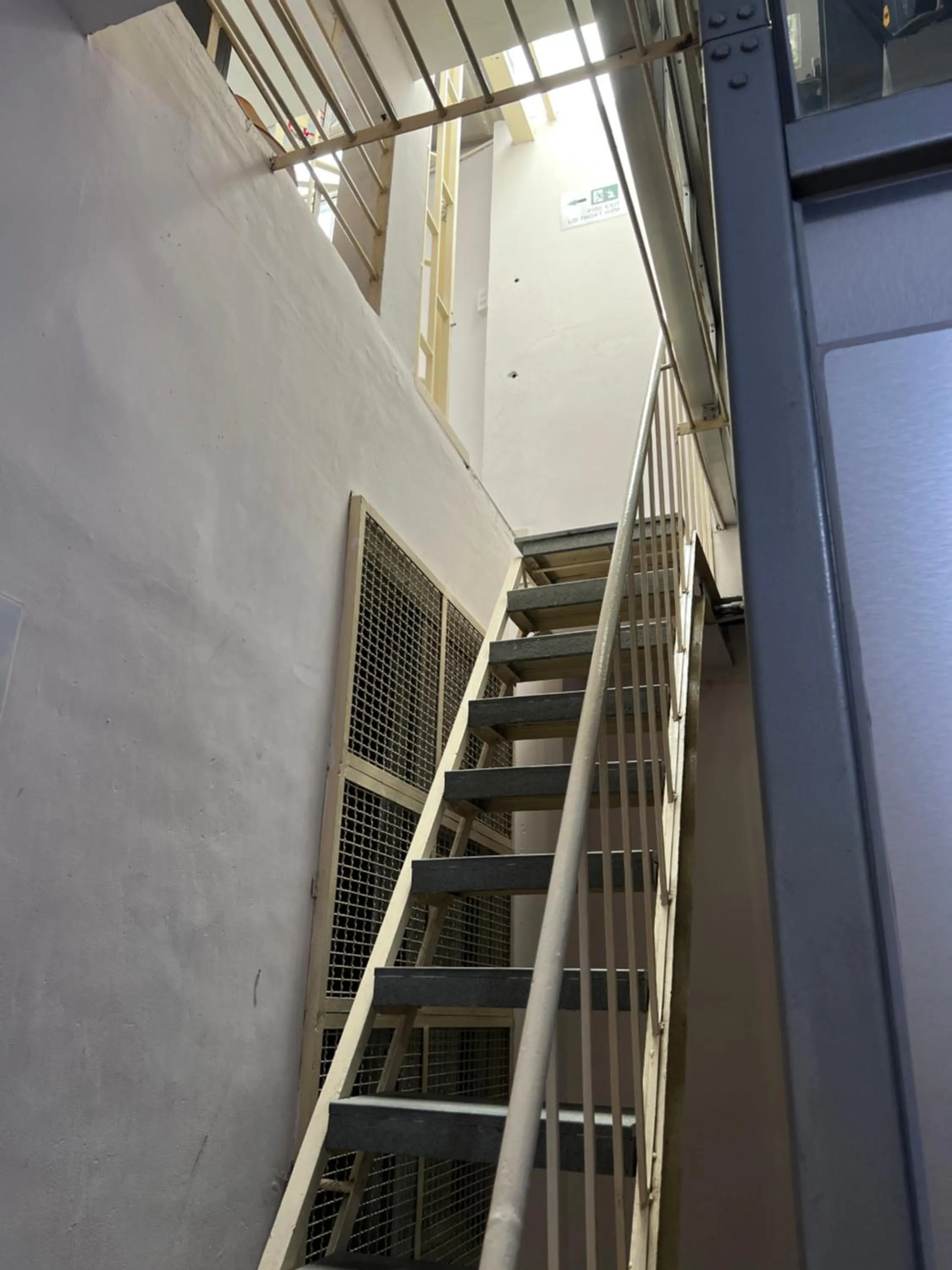 QUANG SAIGON Hotel- 40-7 Bùi Viện-Walking street