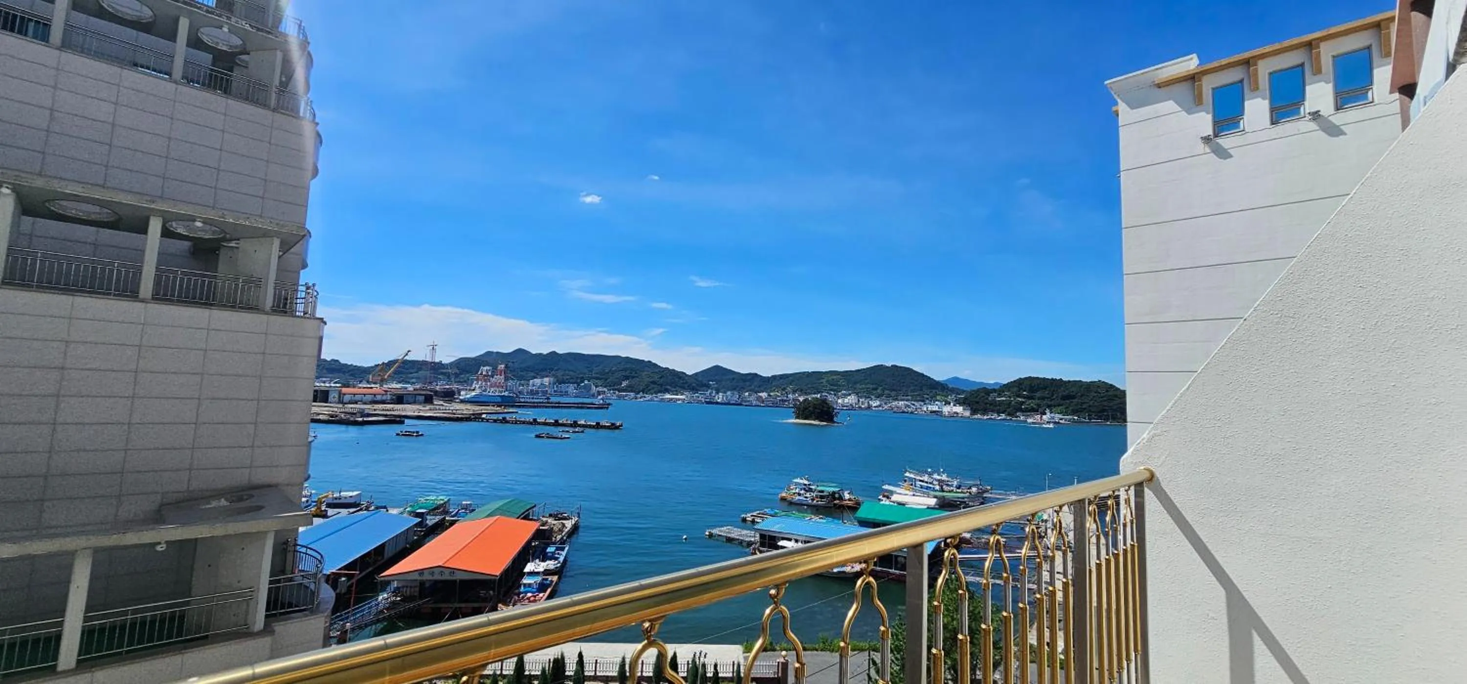 Tongyeong Bay Condo Hotel