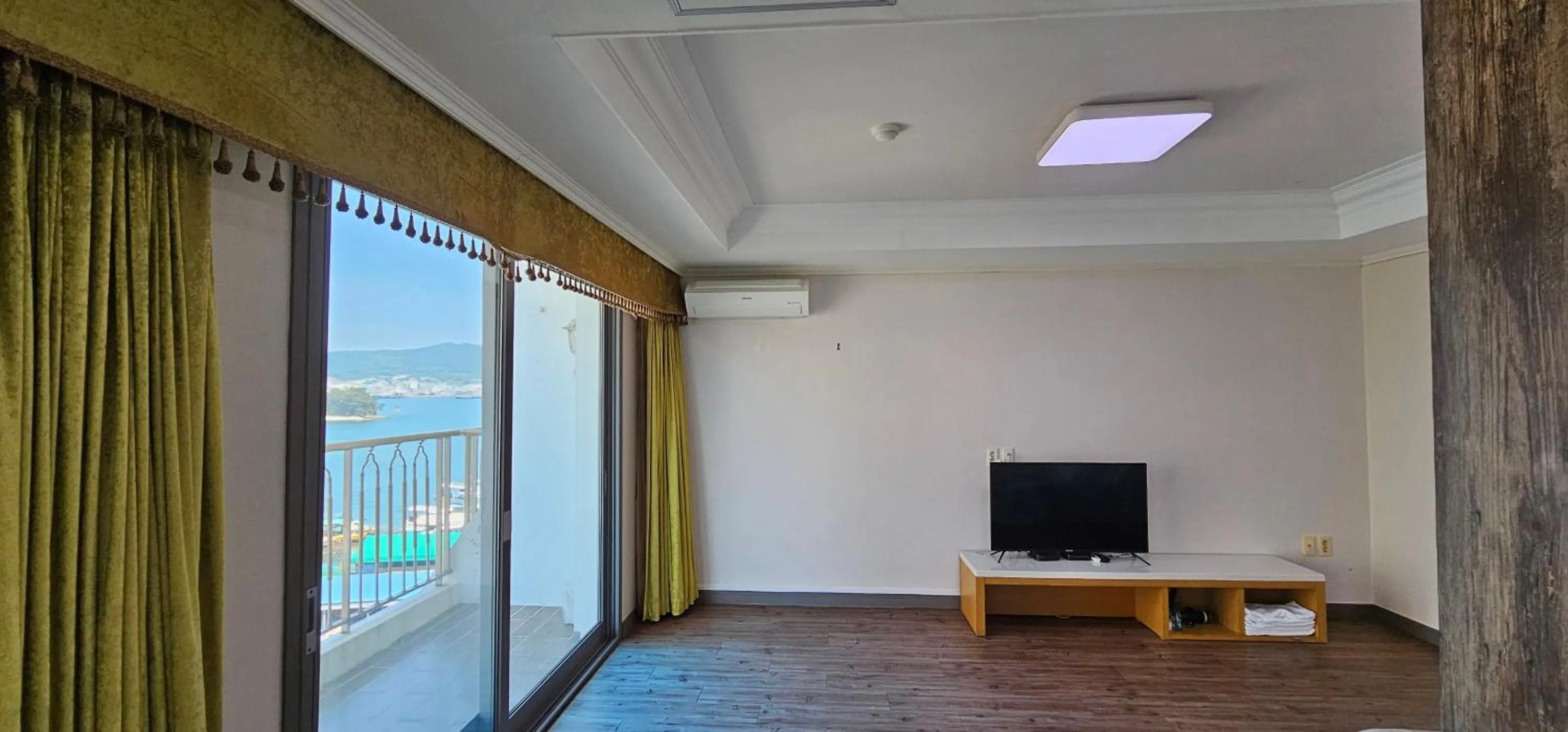 Tongyeong Bay Condo Hotel