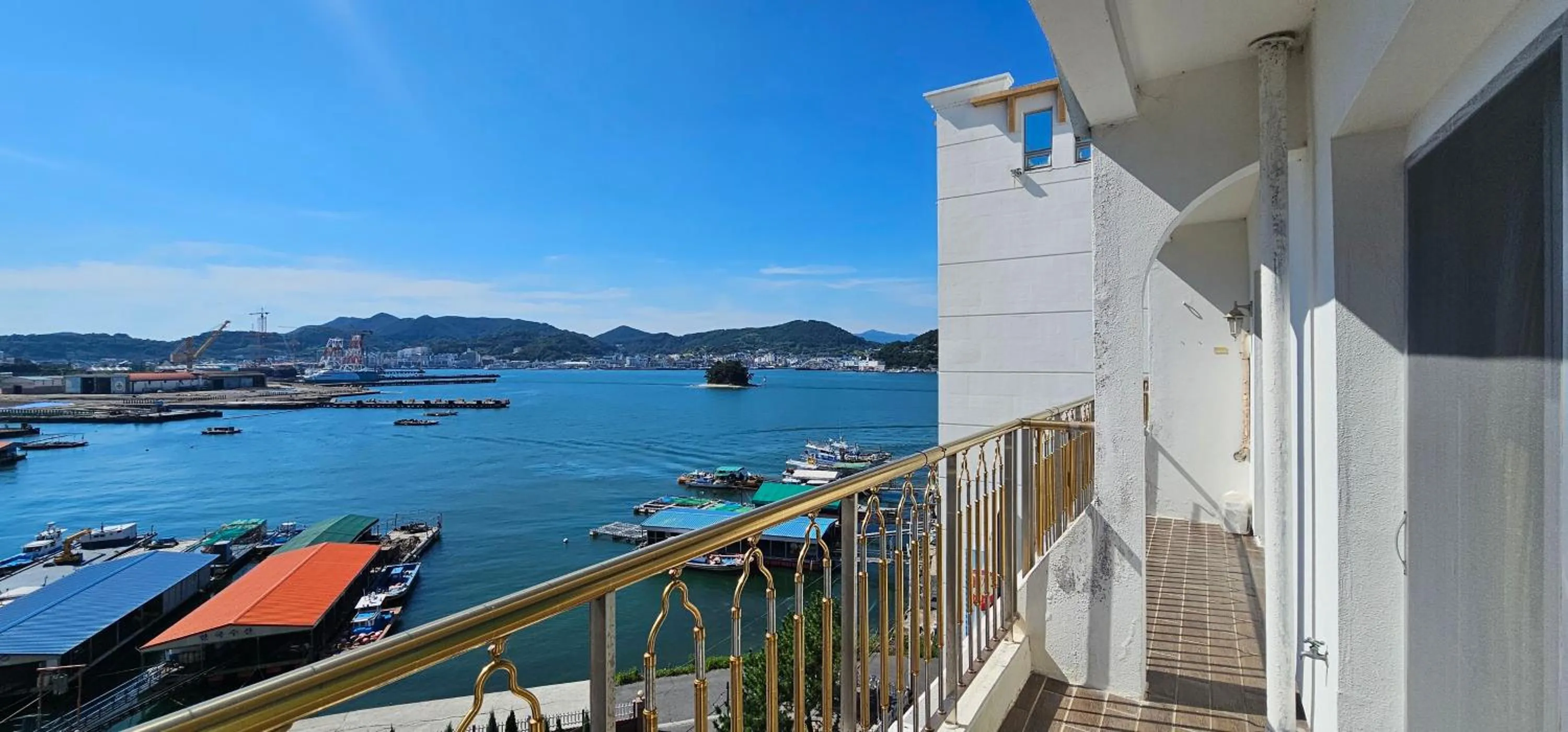 Tongyeong Bay Condo Hotel