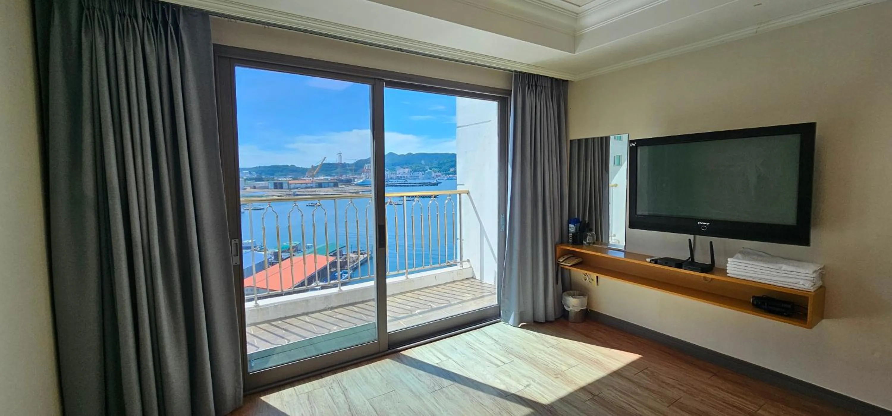 Tongyeong Bay Condo Hotel