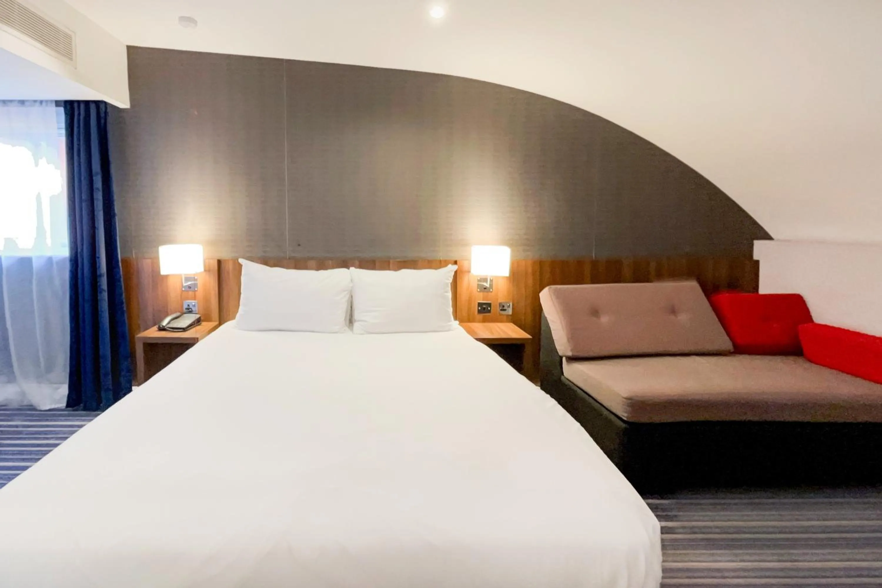 Double Room - Disability Access in Dancenter near Stoke On Trent former Holiday Inn
