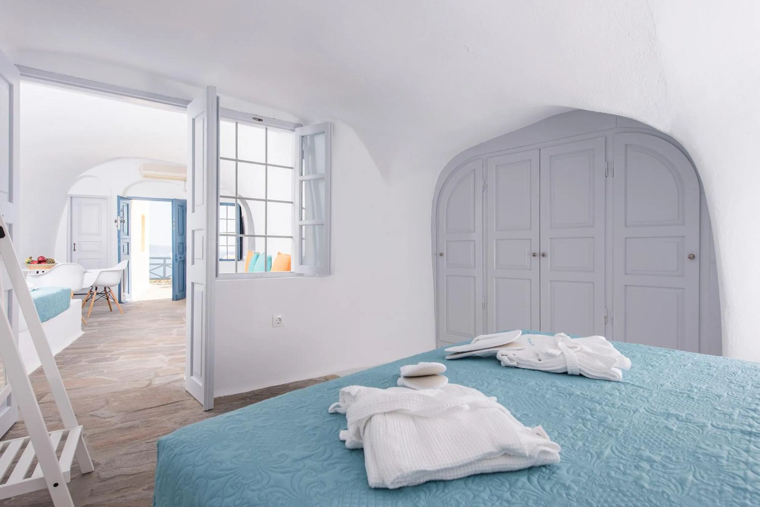 Photo of the whole room in Horizon Aeifos Suites