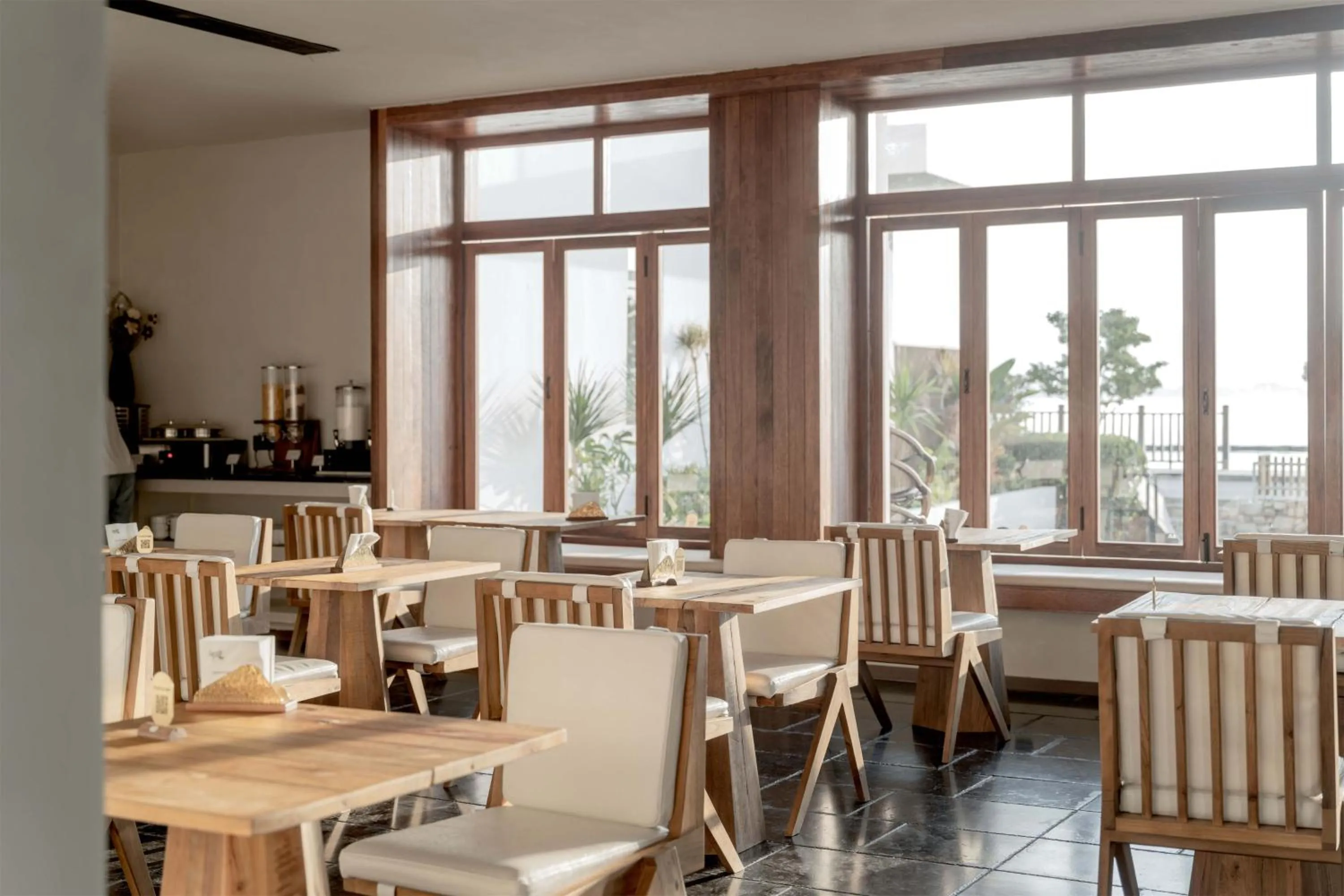 Restaurant/places to eat in Dali Qingmai Seaview Resort