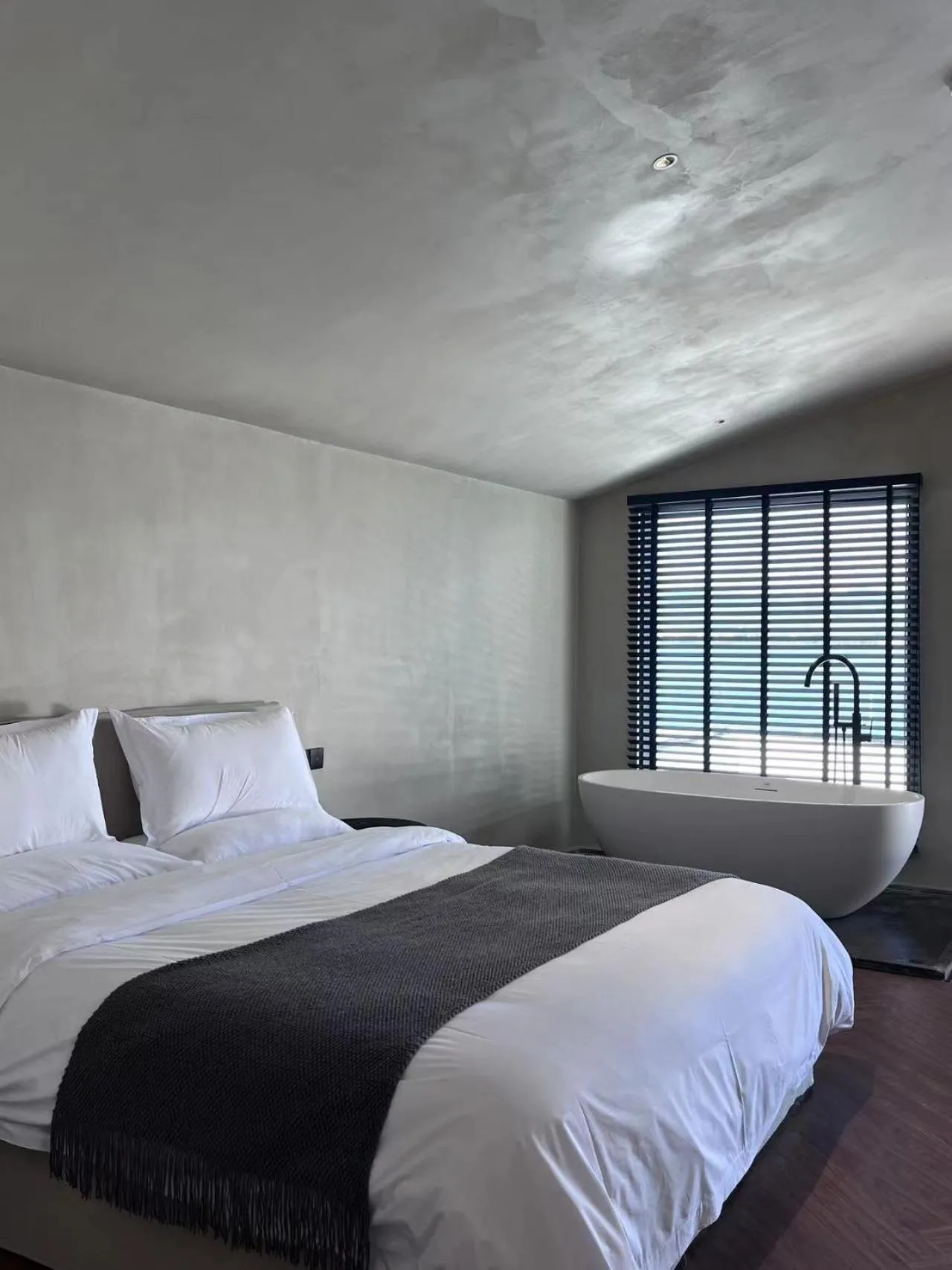 Bed in Dali Qingmai Seaview Resort