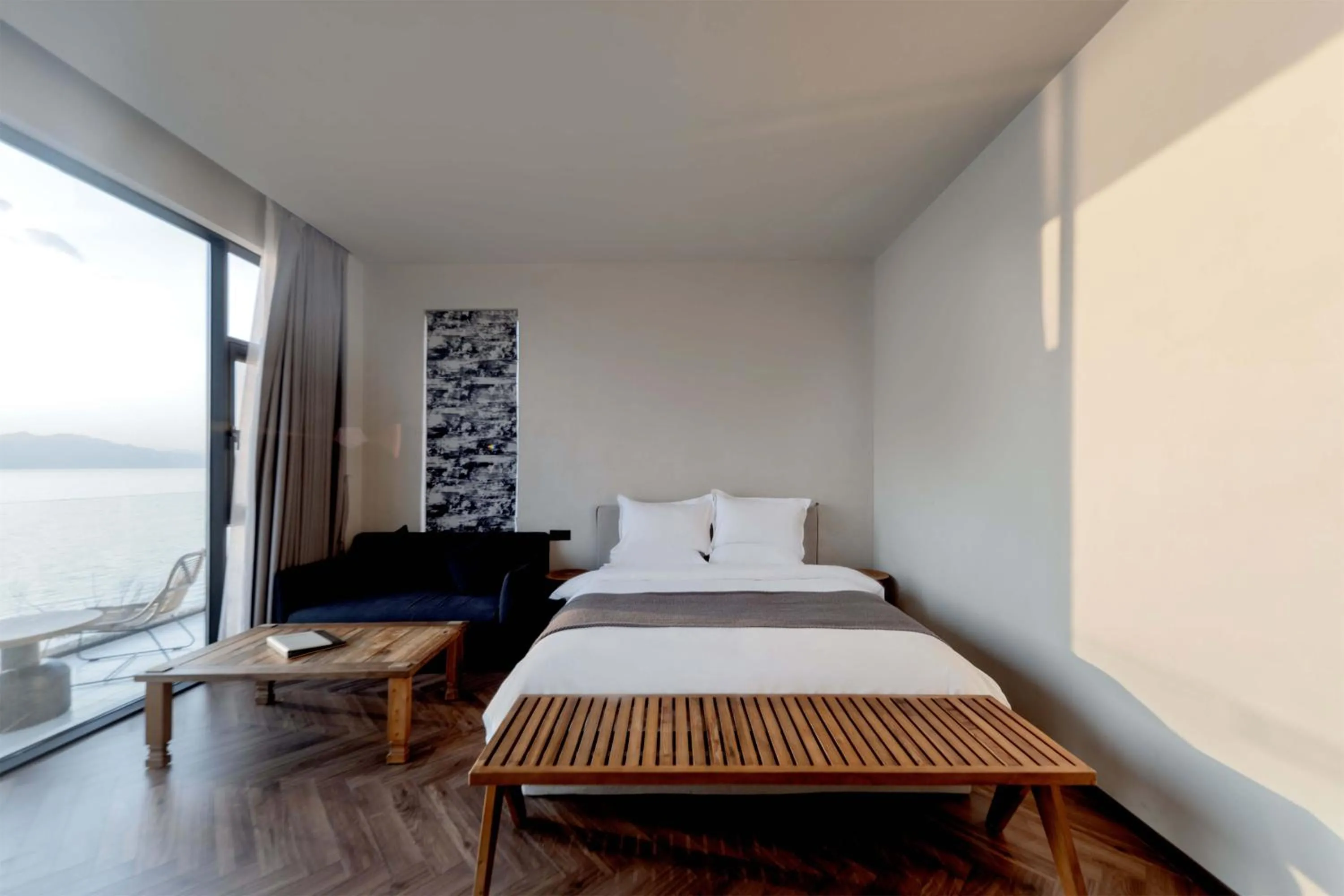 Bed in Dali Qingmai Seaview Resort