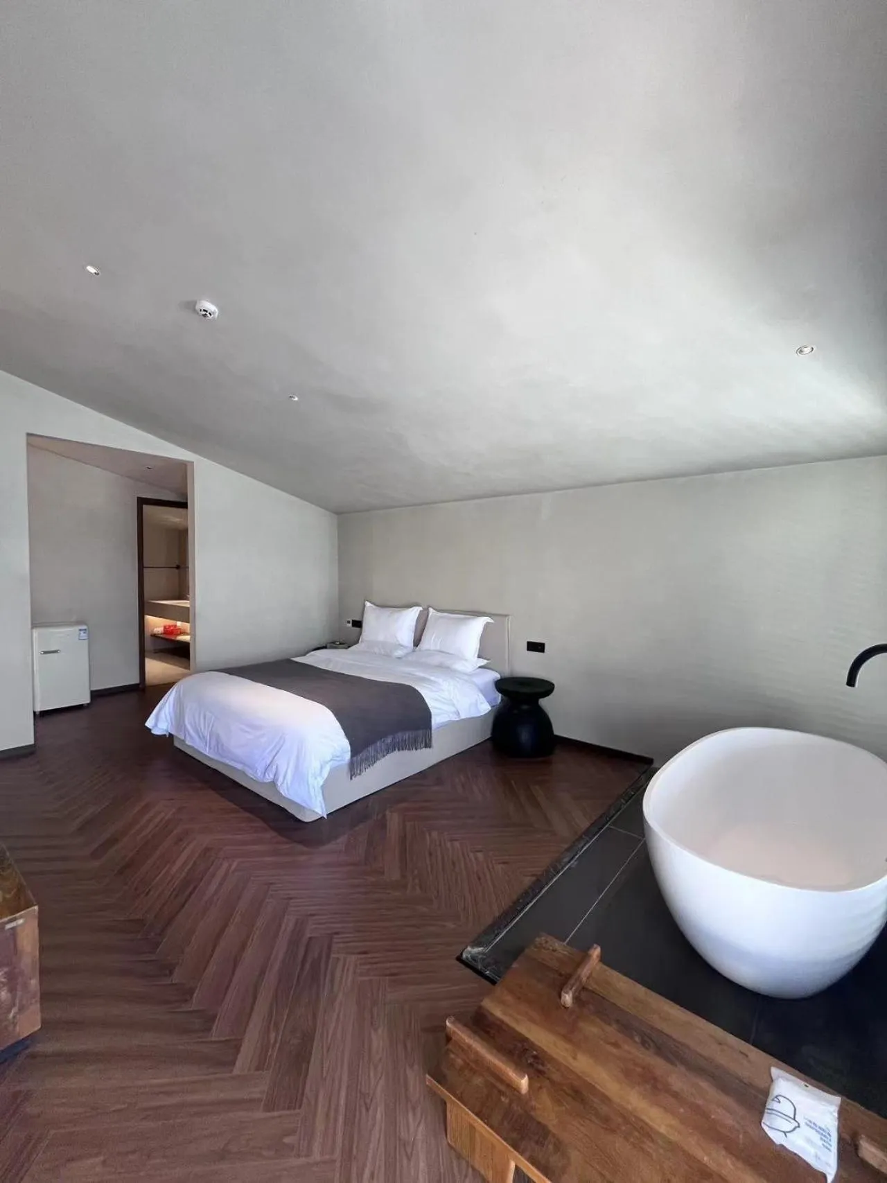 Bed in Dali Qingmai Seaview Resort