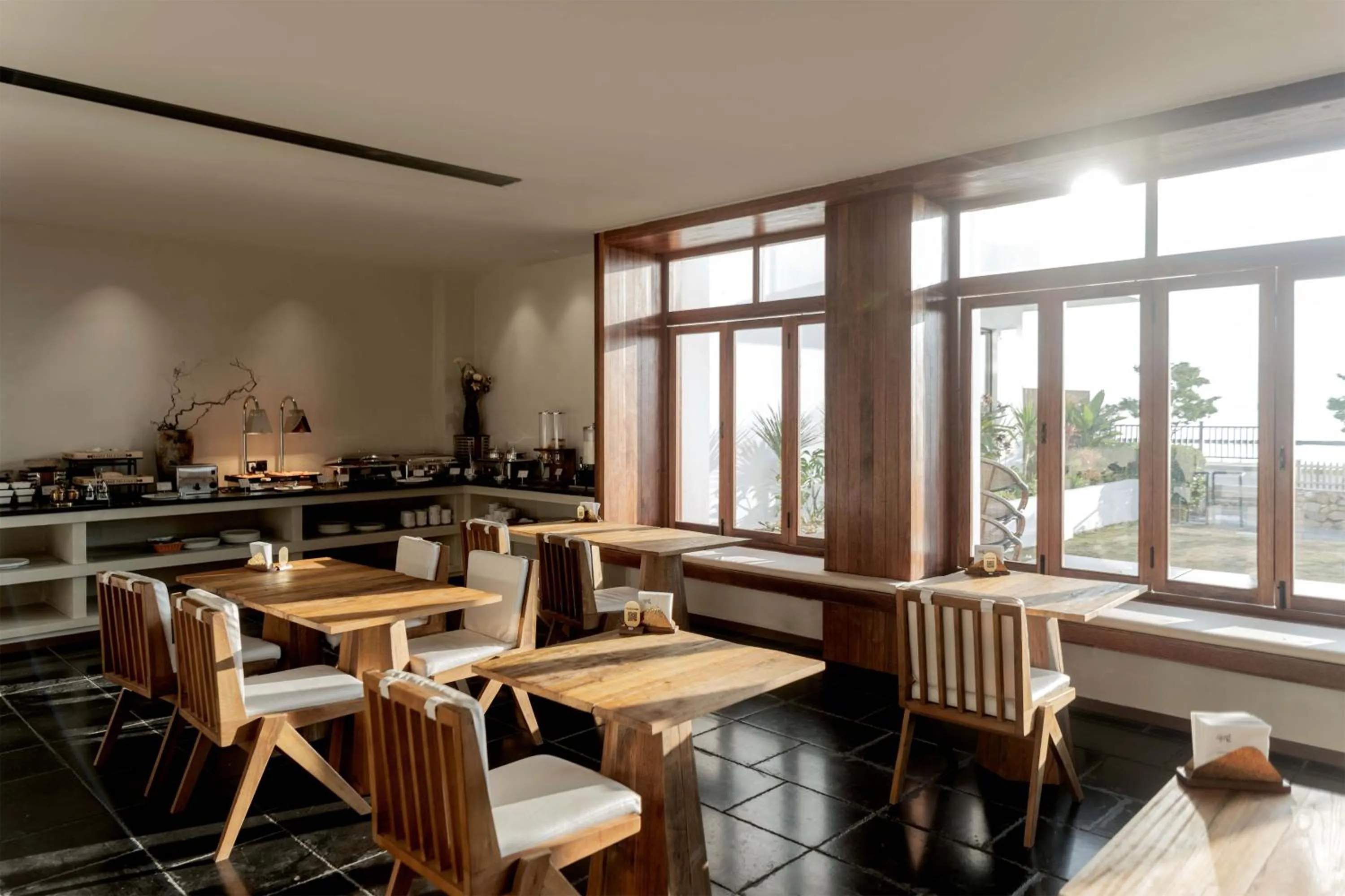 Restaurant/places to eat in Dali Qingmai Seaview Resort