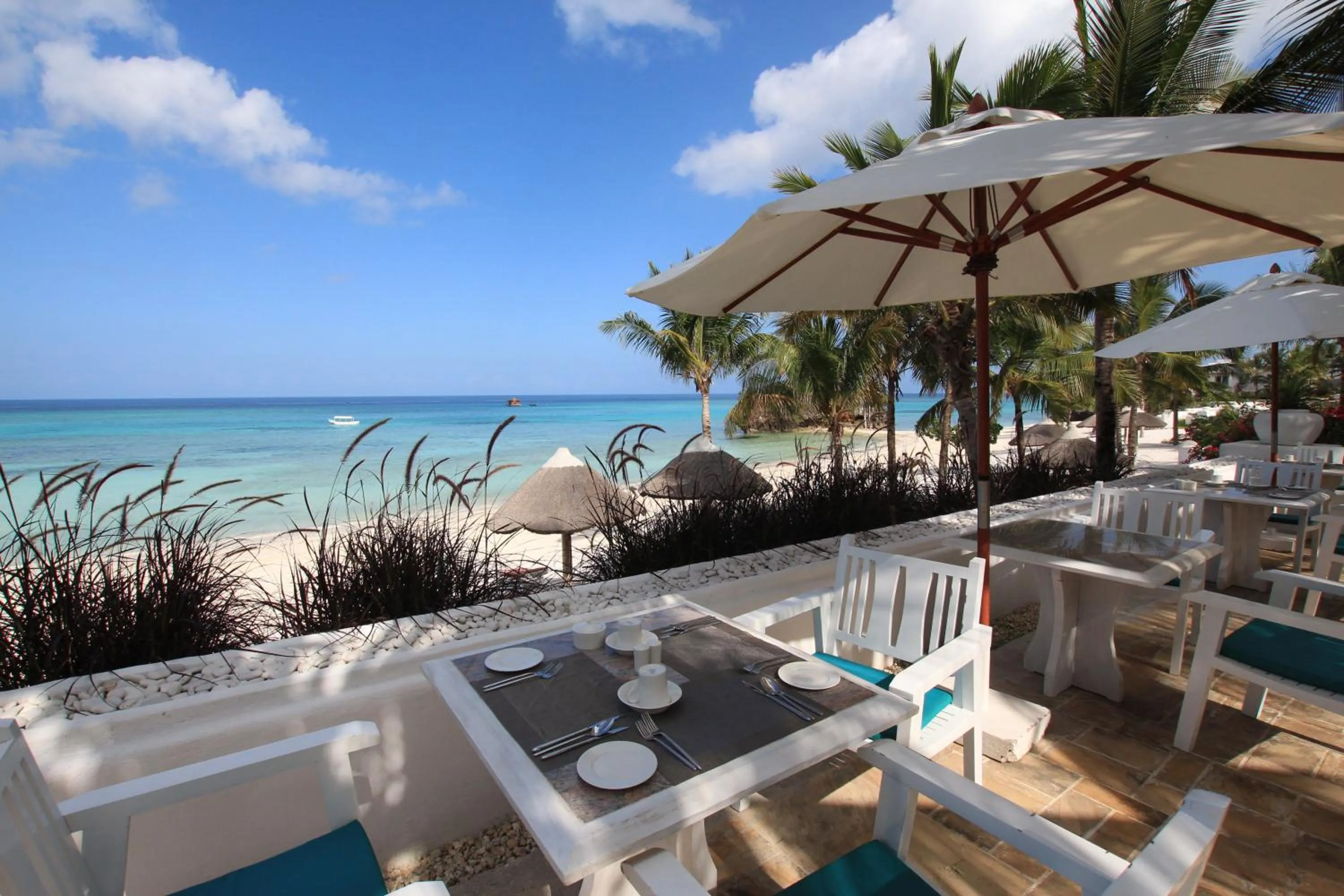 Restaurant/places to eat in The Aiyana Resort & Spa