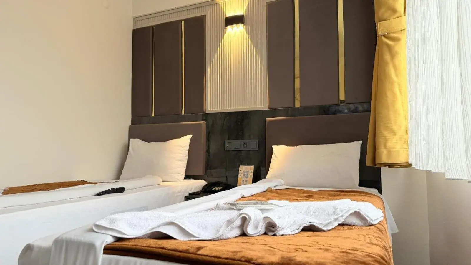 Twin Room with City View in AL KLAS Hotel Twin Room with City View in AL KLAS Hotel