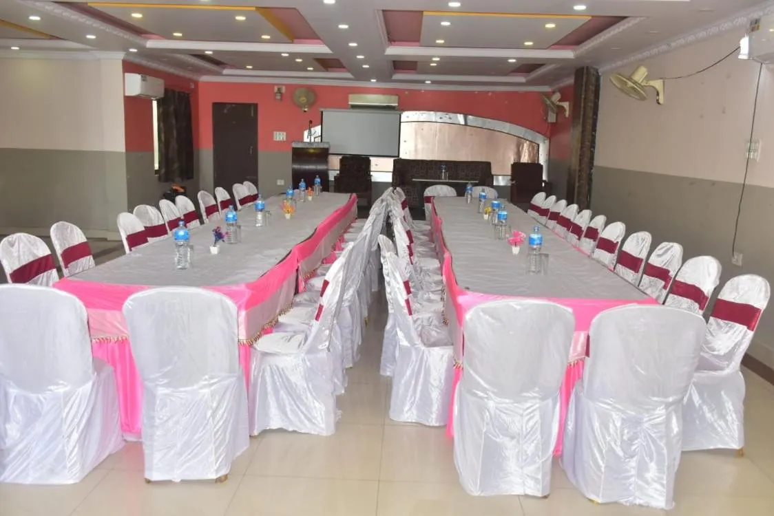 Seating area in Hotel City Star