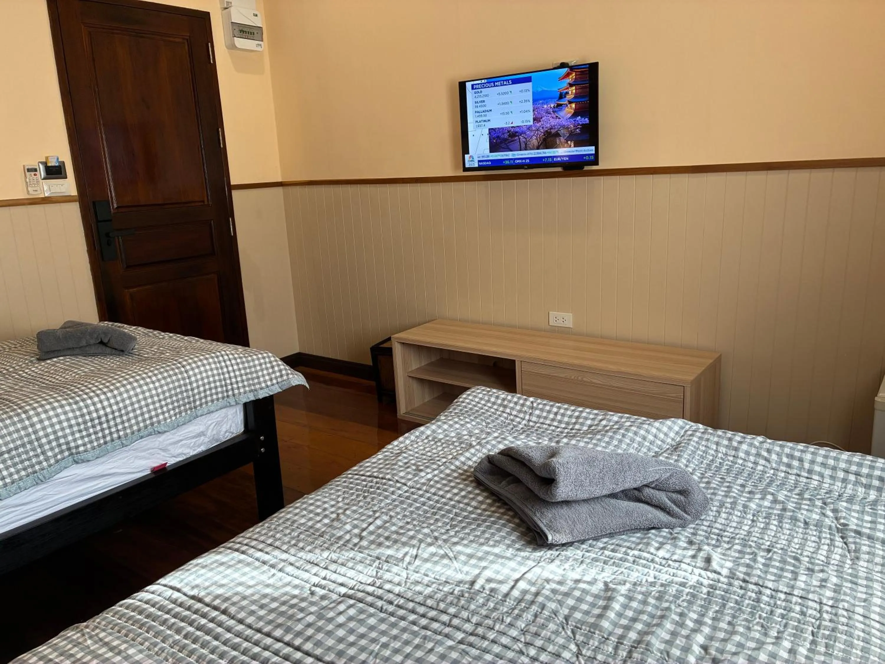 Bed in Noom Guesthouse