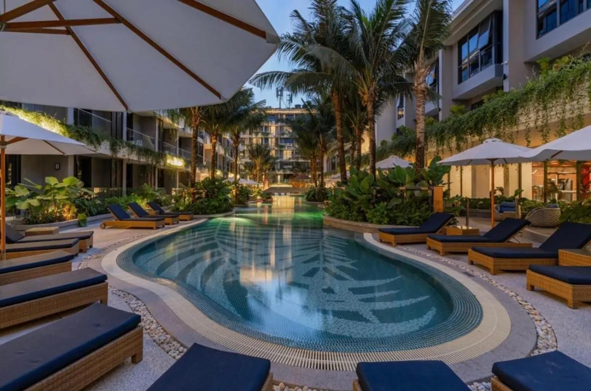 Swimming pool in La Green hotel and residence