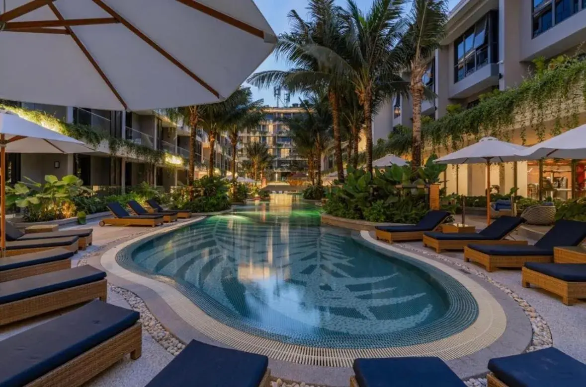 Swimming pool in La Green hotel and residence Swimming pool in La Green hotel and residence