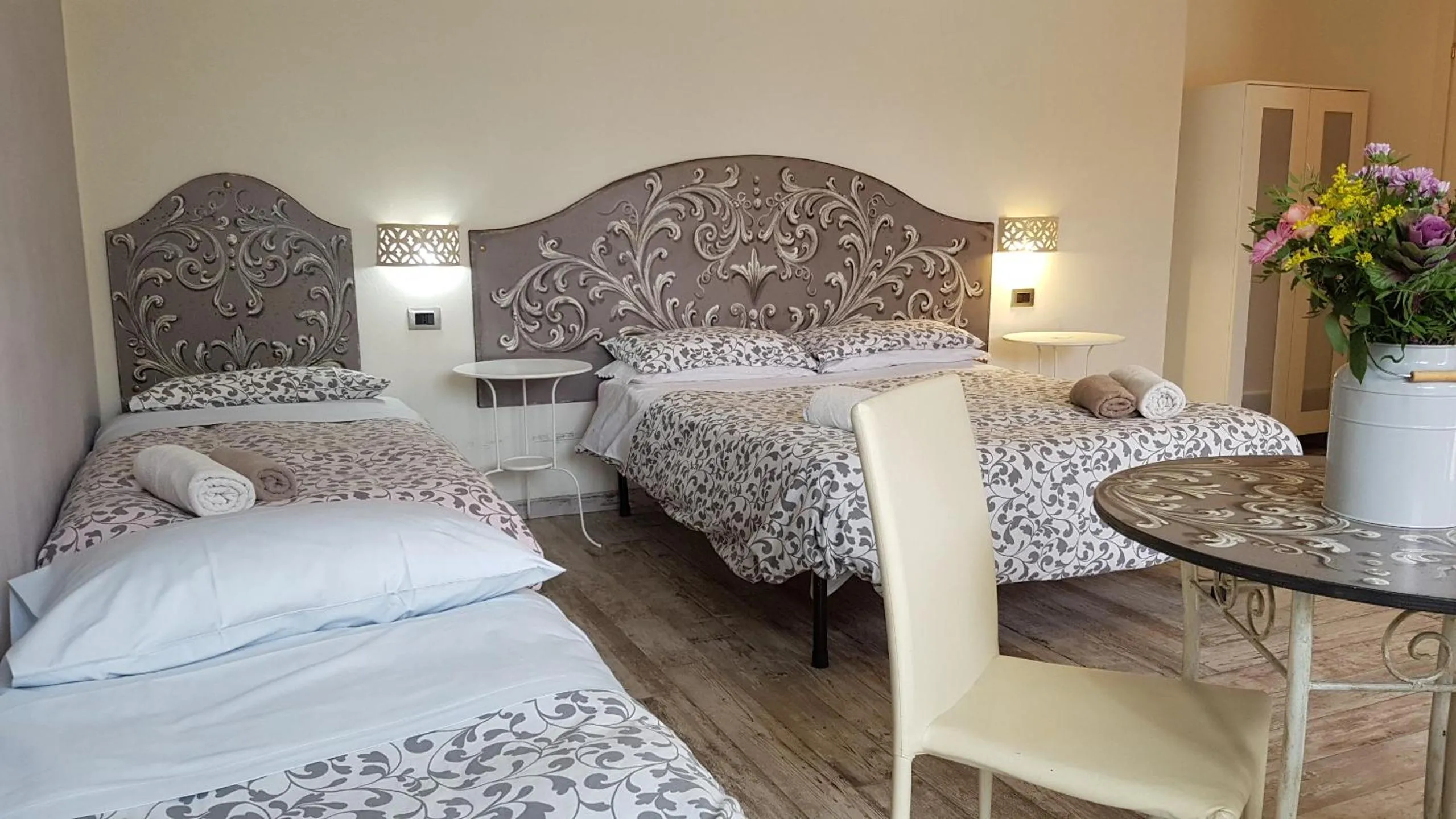 Photo of the whole room, Bed in B&B La Tartaruga