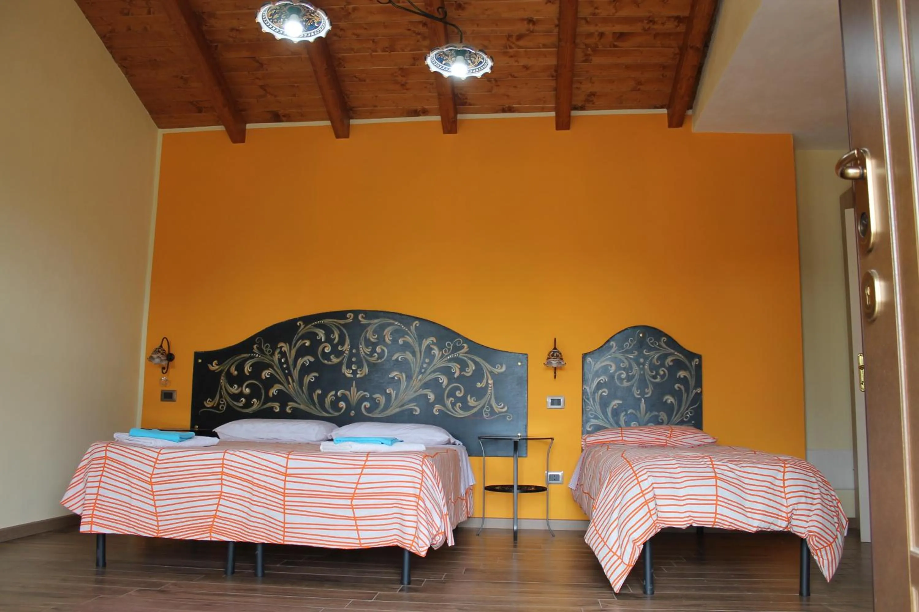 Photo of the whole room, Bed in B&B La Tartaruga