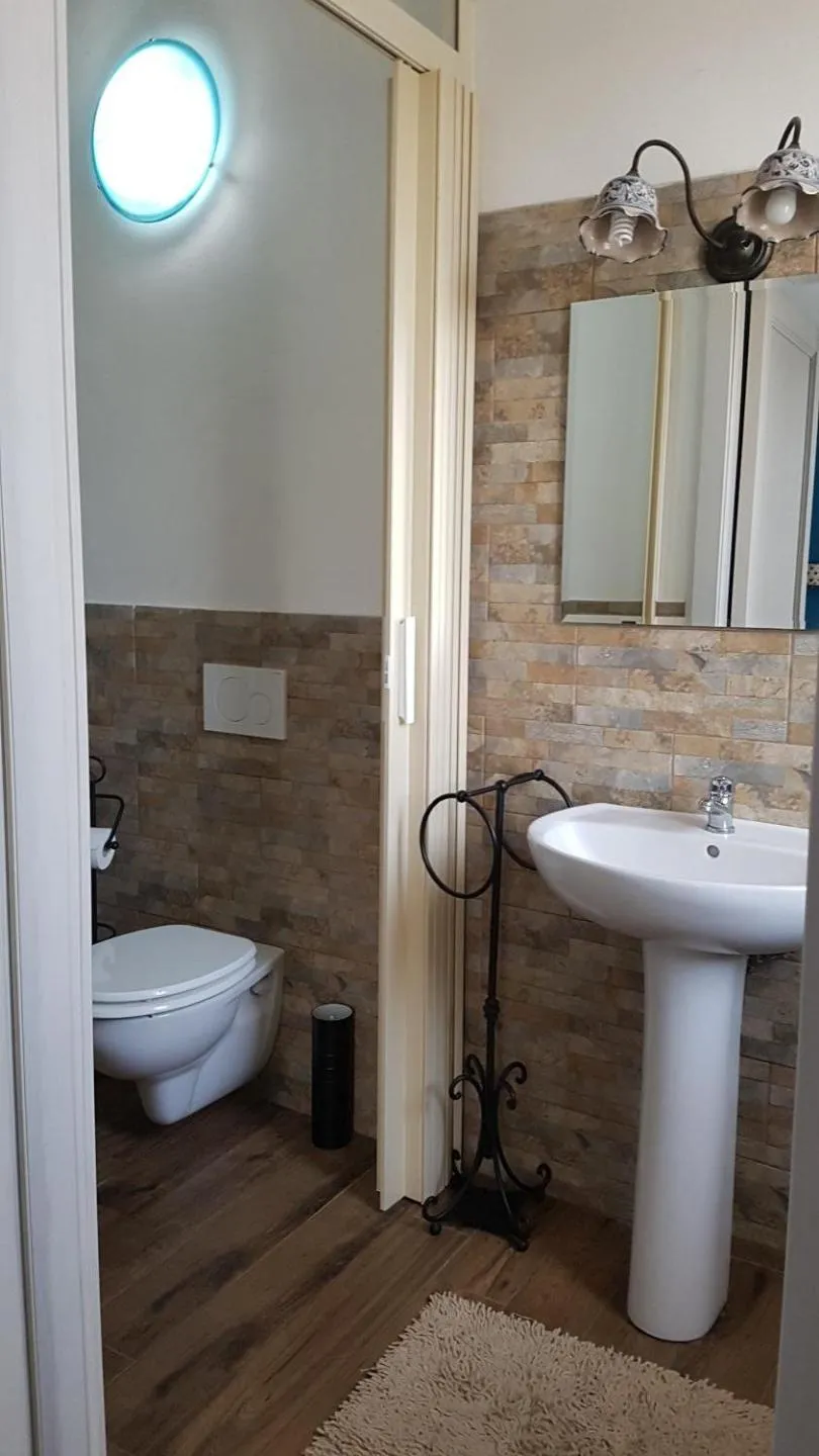 Bathroom in B&B La Tartaruga