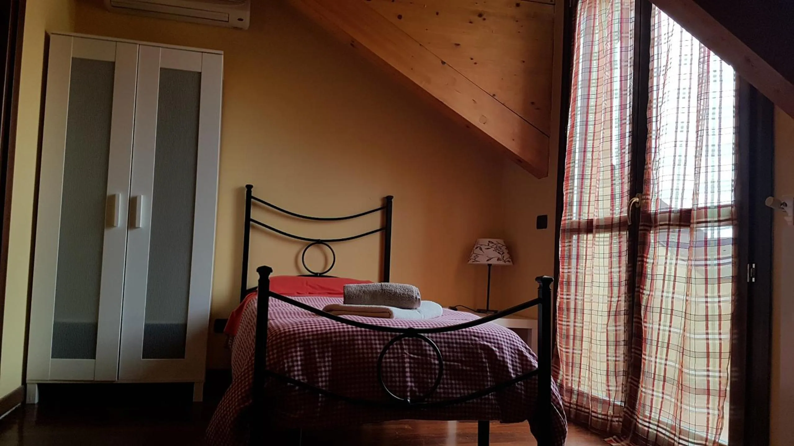 Photo of the whole room, Bed in B&B La Tartaruga