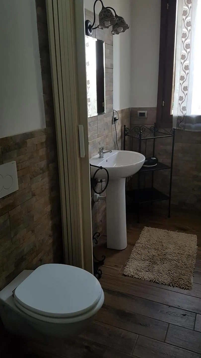Bathroom in B&B La Tartaruga