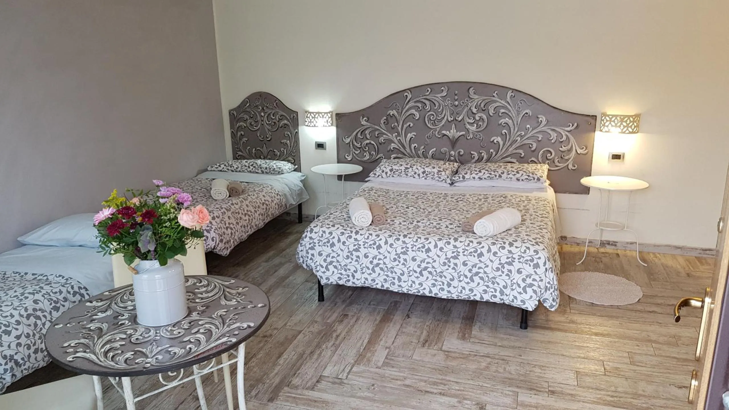 Photo of the whole room, Bed in B&B La Tartaruga