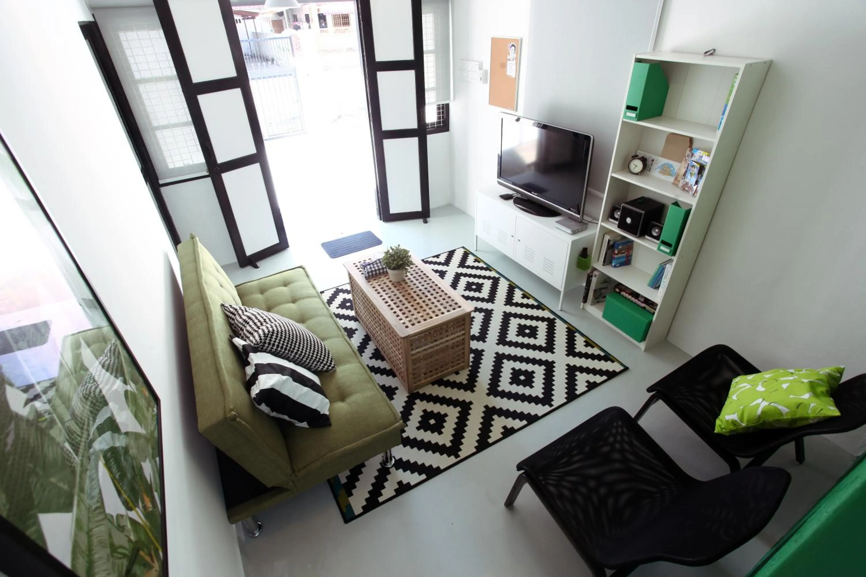 Day in Stay SongSong Mount Erskine