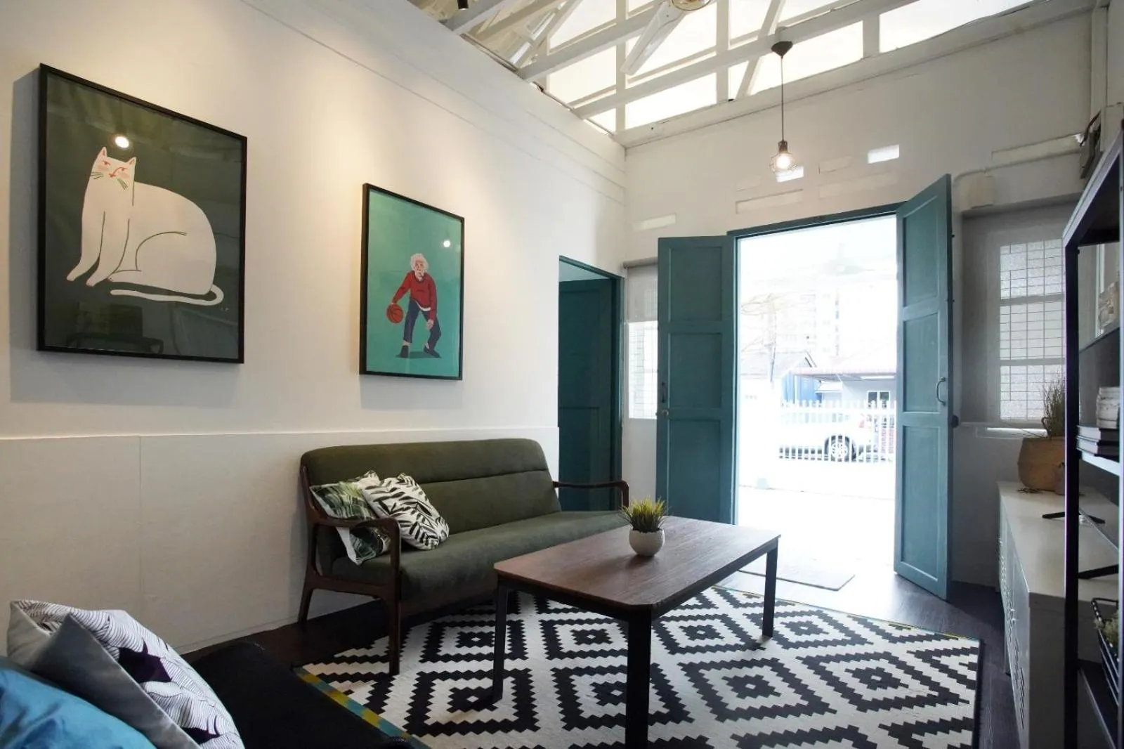 Stay SongSong Mount Erskine