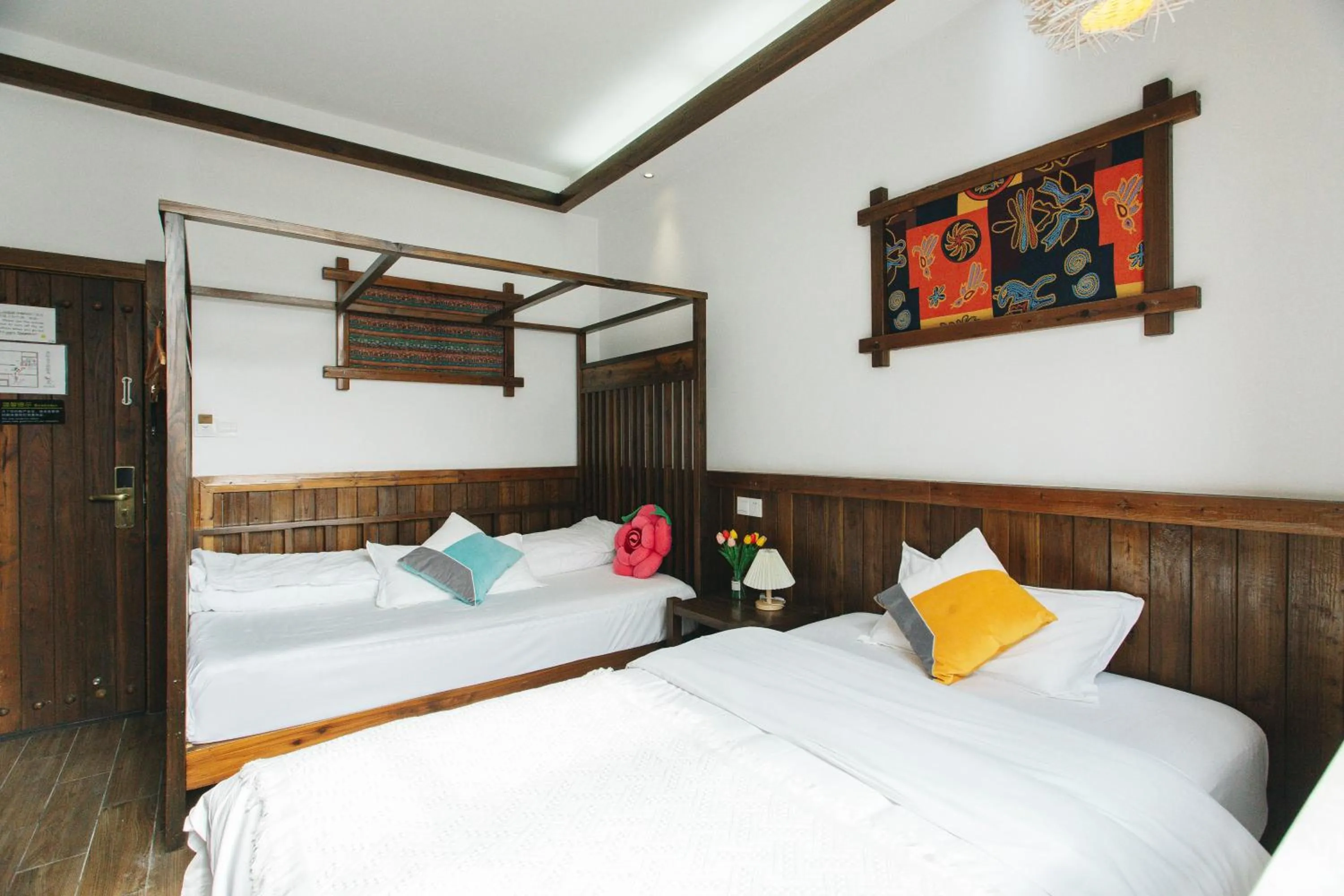 Photo of the whole room, Bed in Hotel California Zhangjiajie