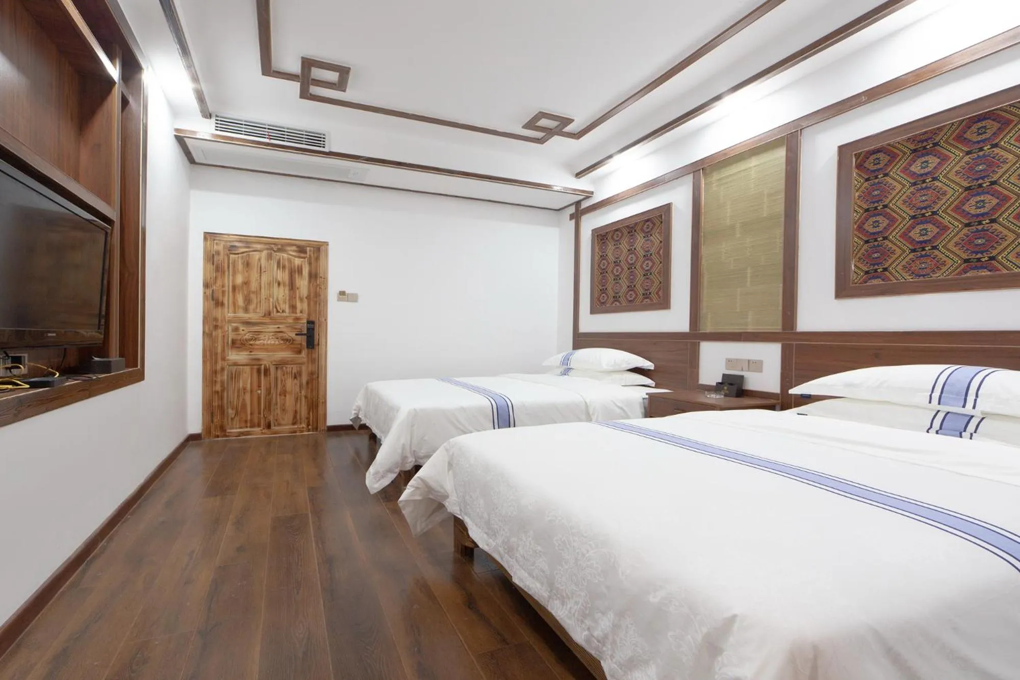 Bedroom, Bed in Hotel California Zhangjiajie