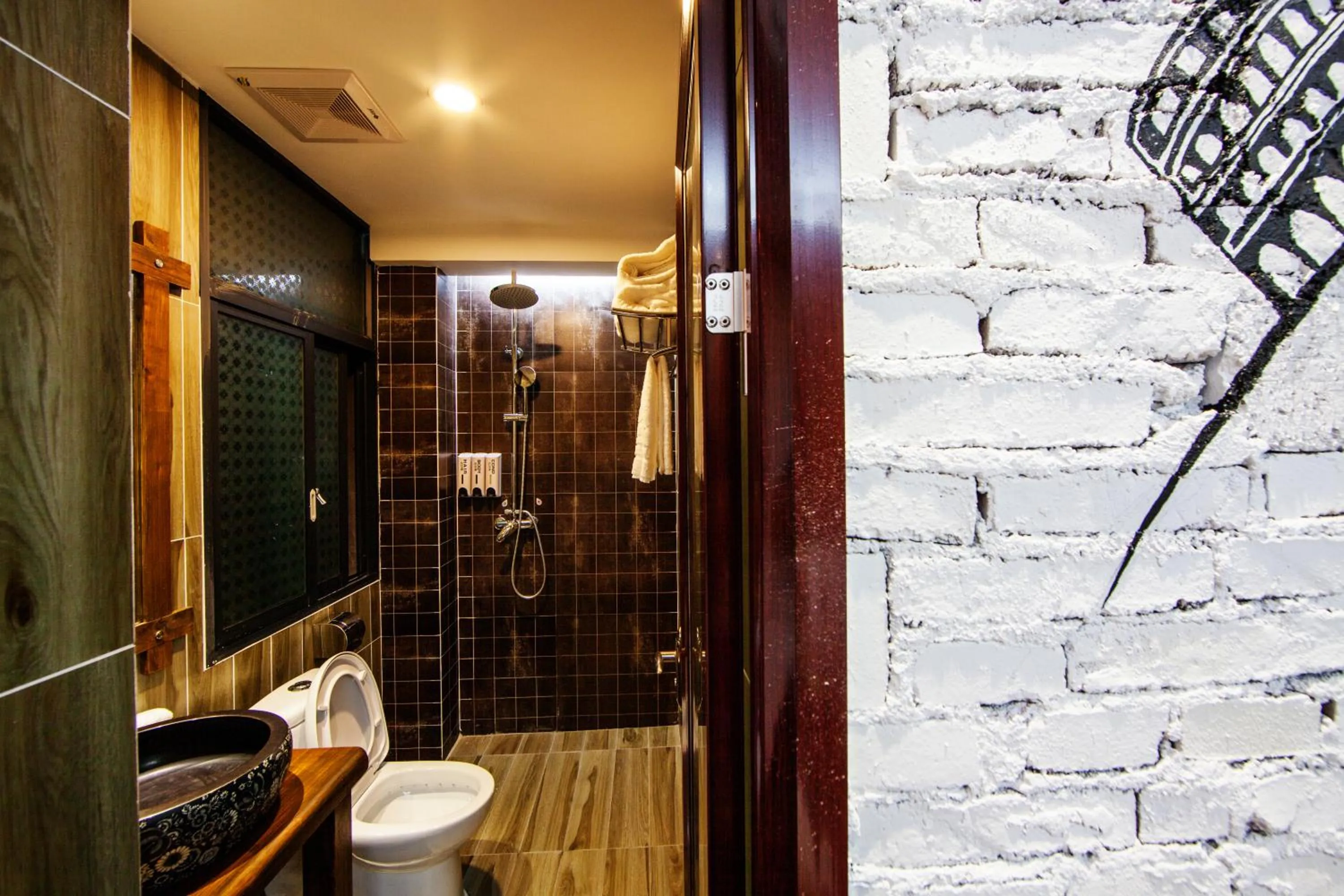 Decorative detail in Hotel California Zhangjiajie