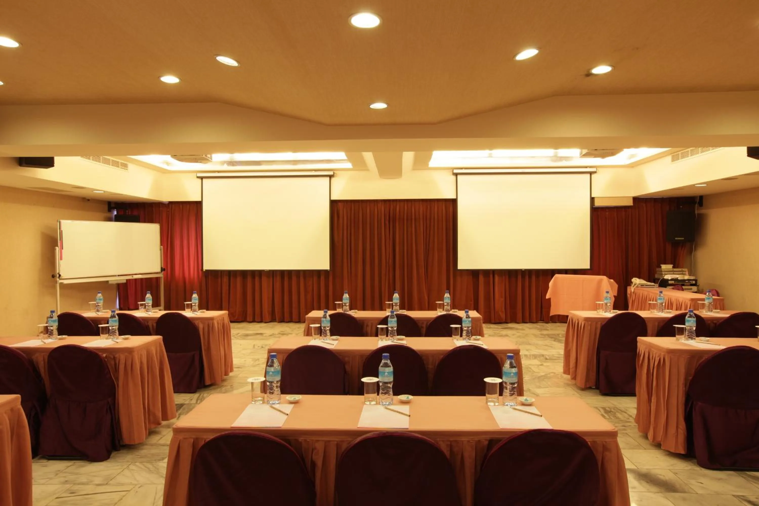 Banquet/Function facilities in Resort One Hotel