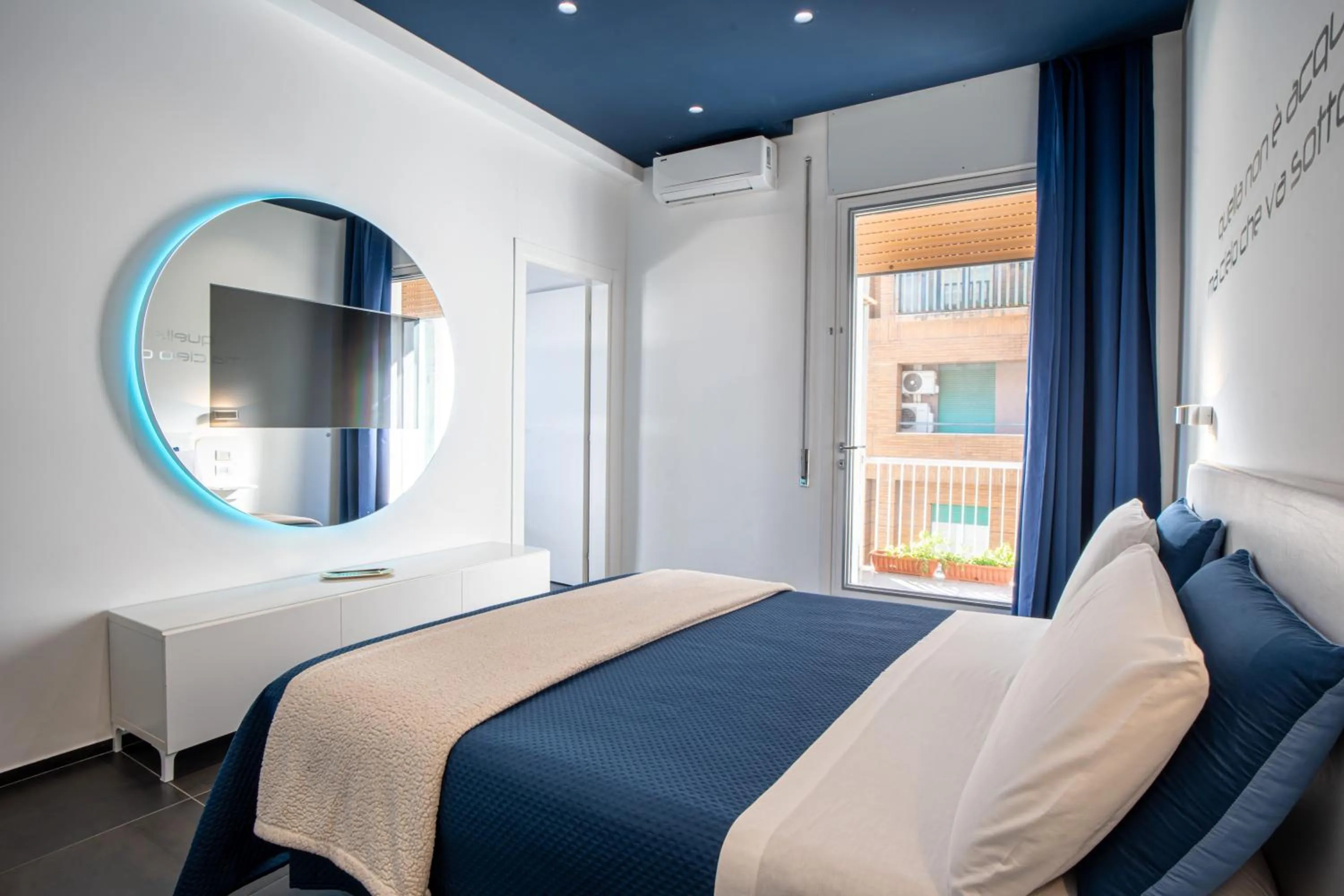 Bed in Skyhouse Beverello