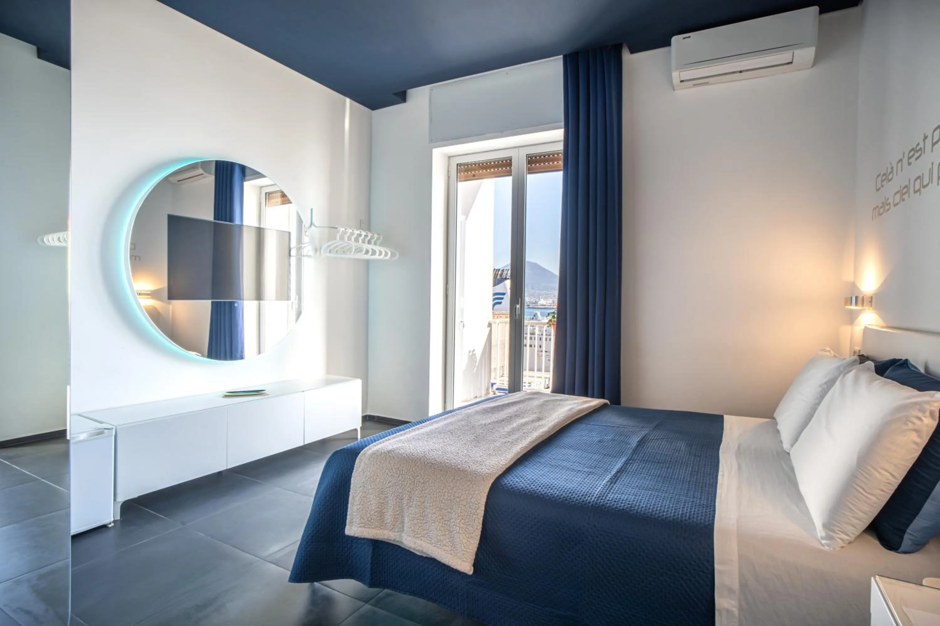 Bed in Skyhouse Beverello