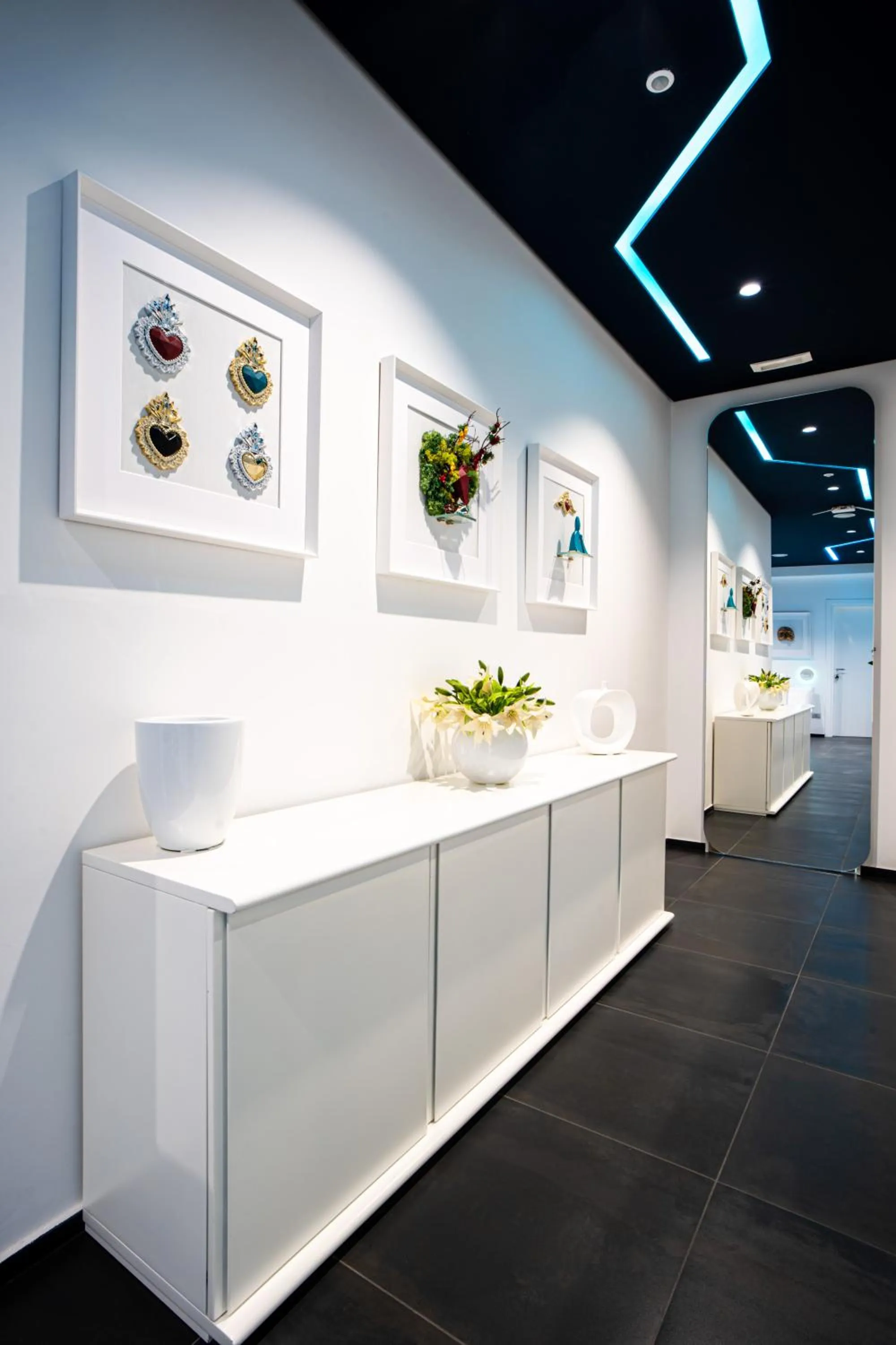 Decorative detail in Skyhouse Beverello