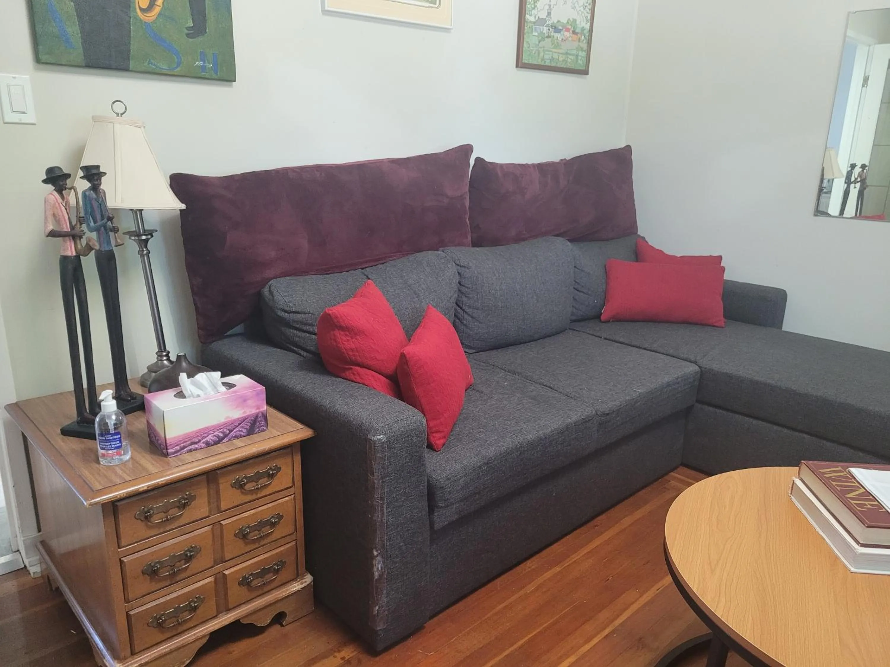 Living room in Campbell Cottage B&B