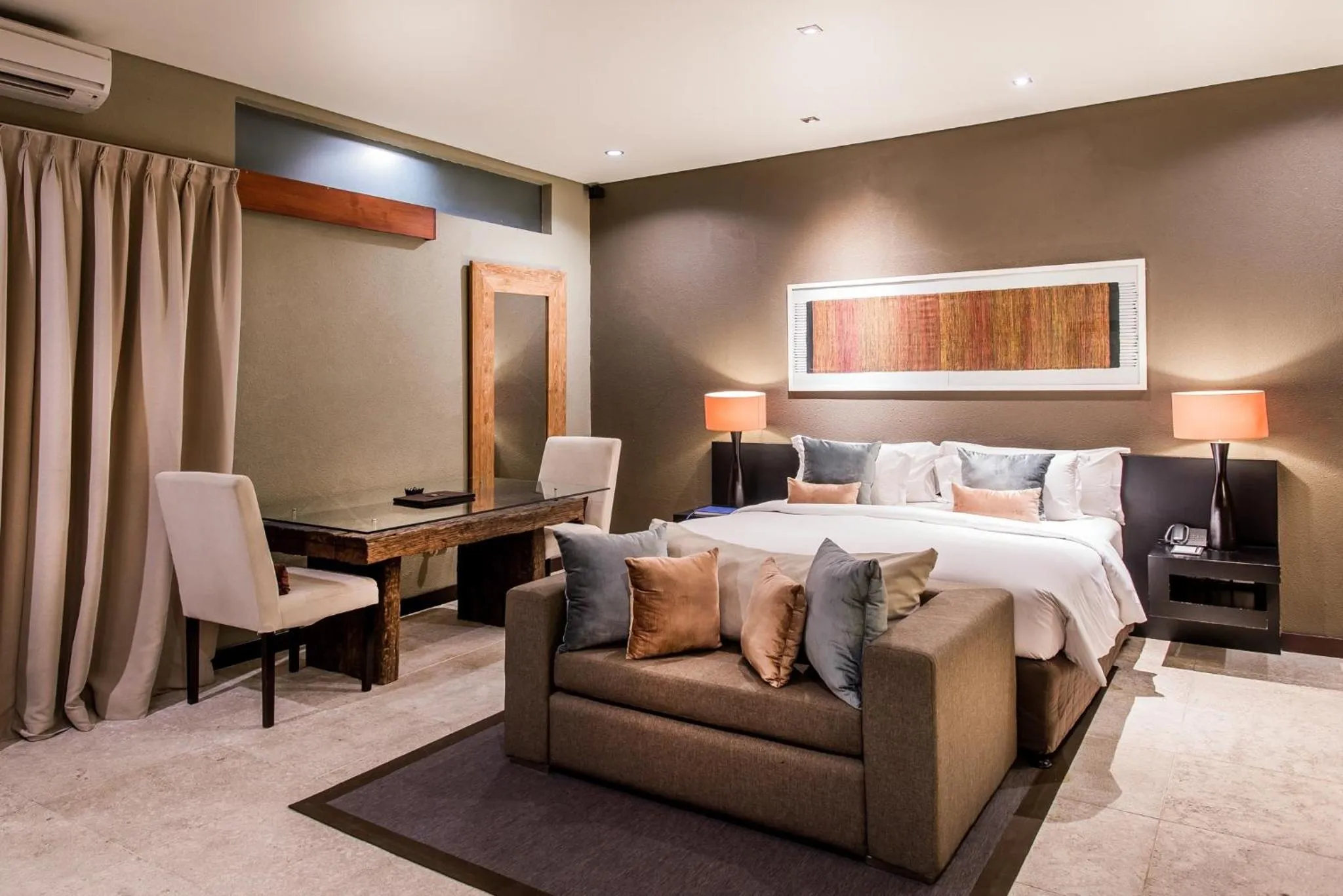 Photo of the whole room, Bed in Cicada Luxury Townhouses