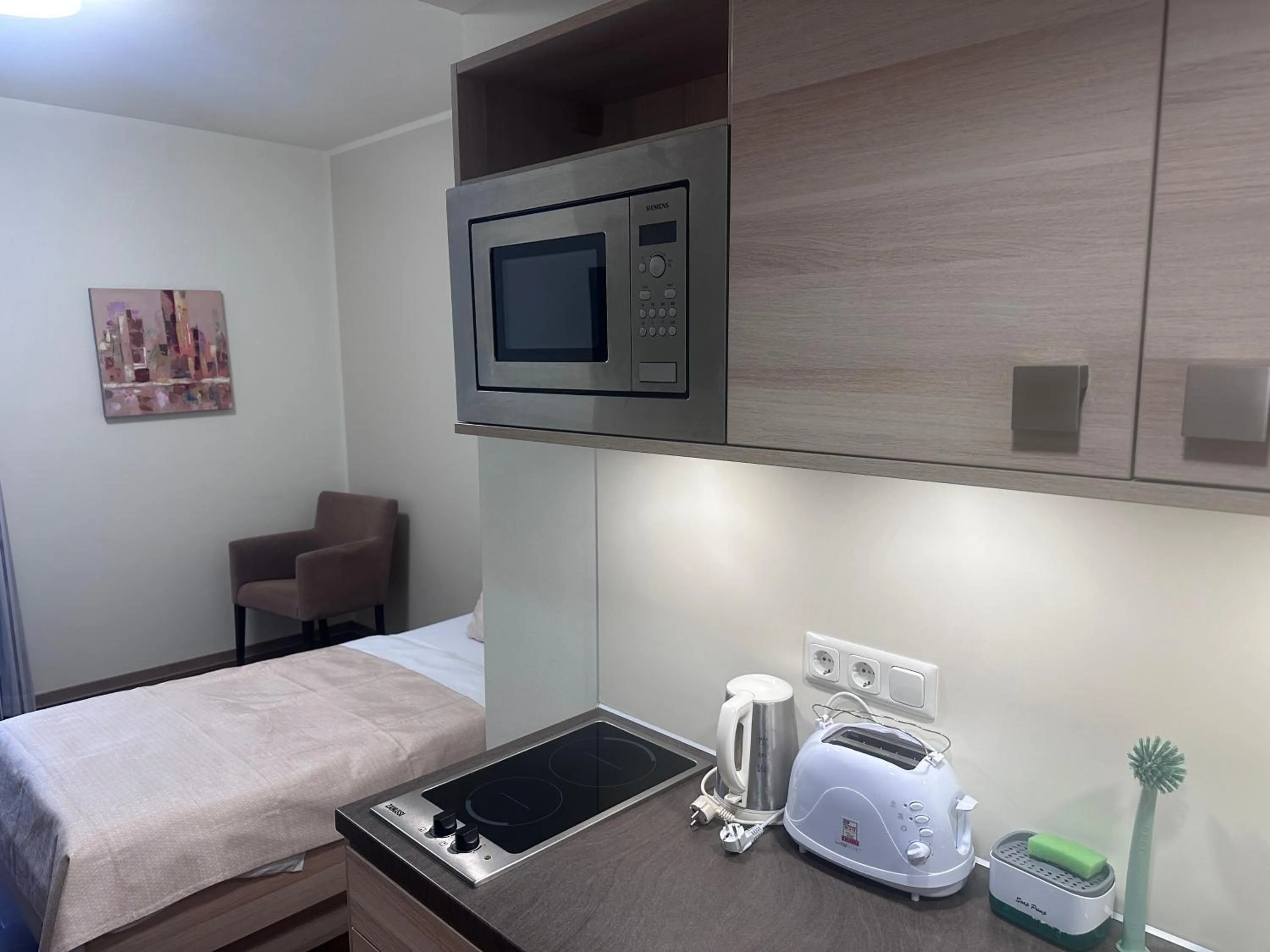 Kitchen or kitchenette, Bed in Prime 20 Serviced Apartments