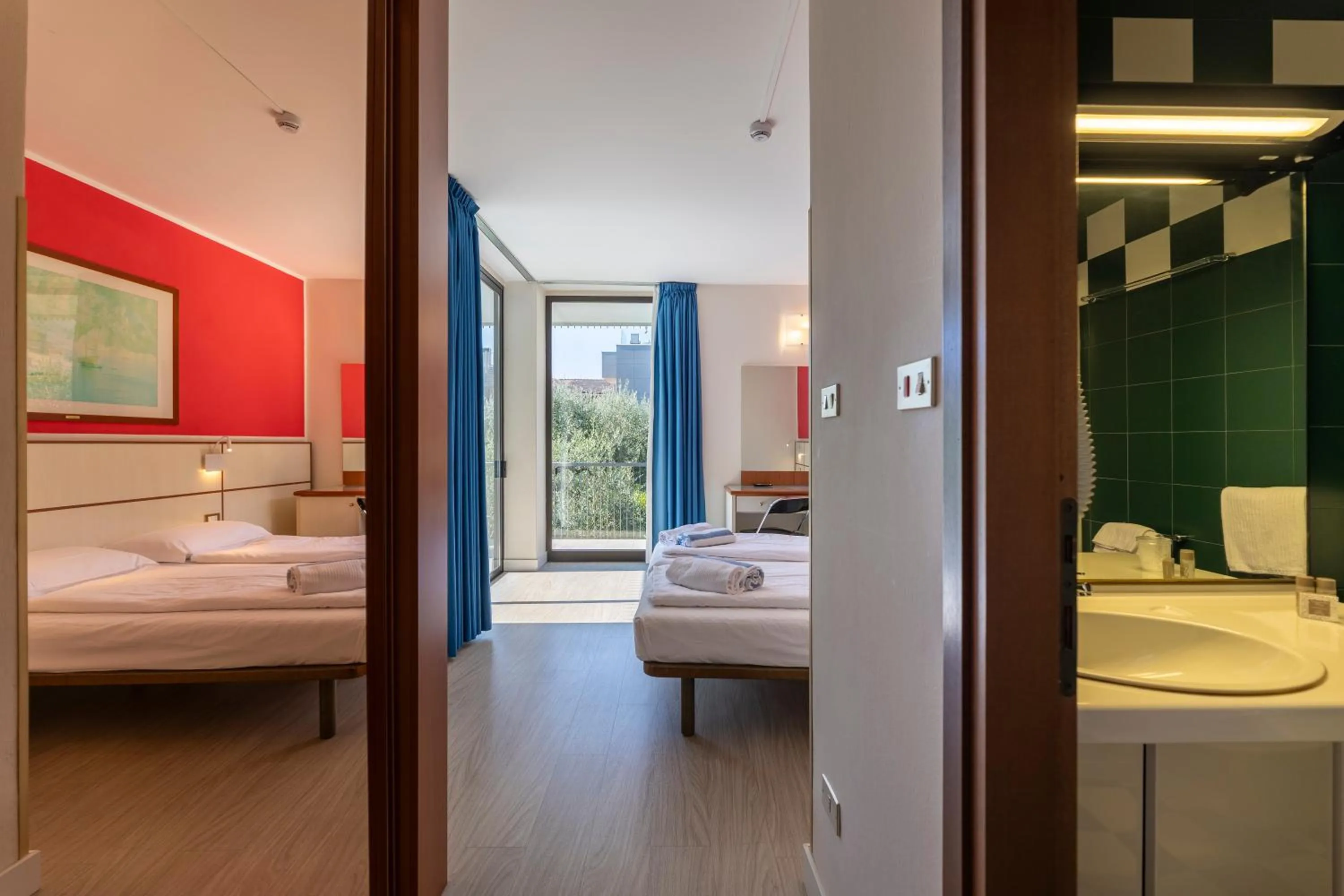 Superior Double or Twin Room with Pool View in Hotel Holiday Sport & Relax