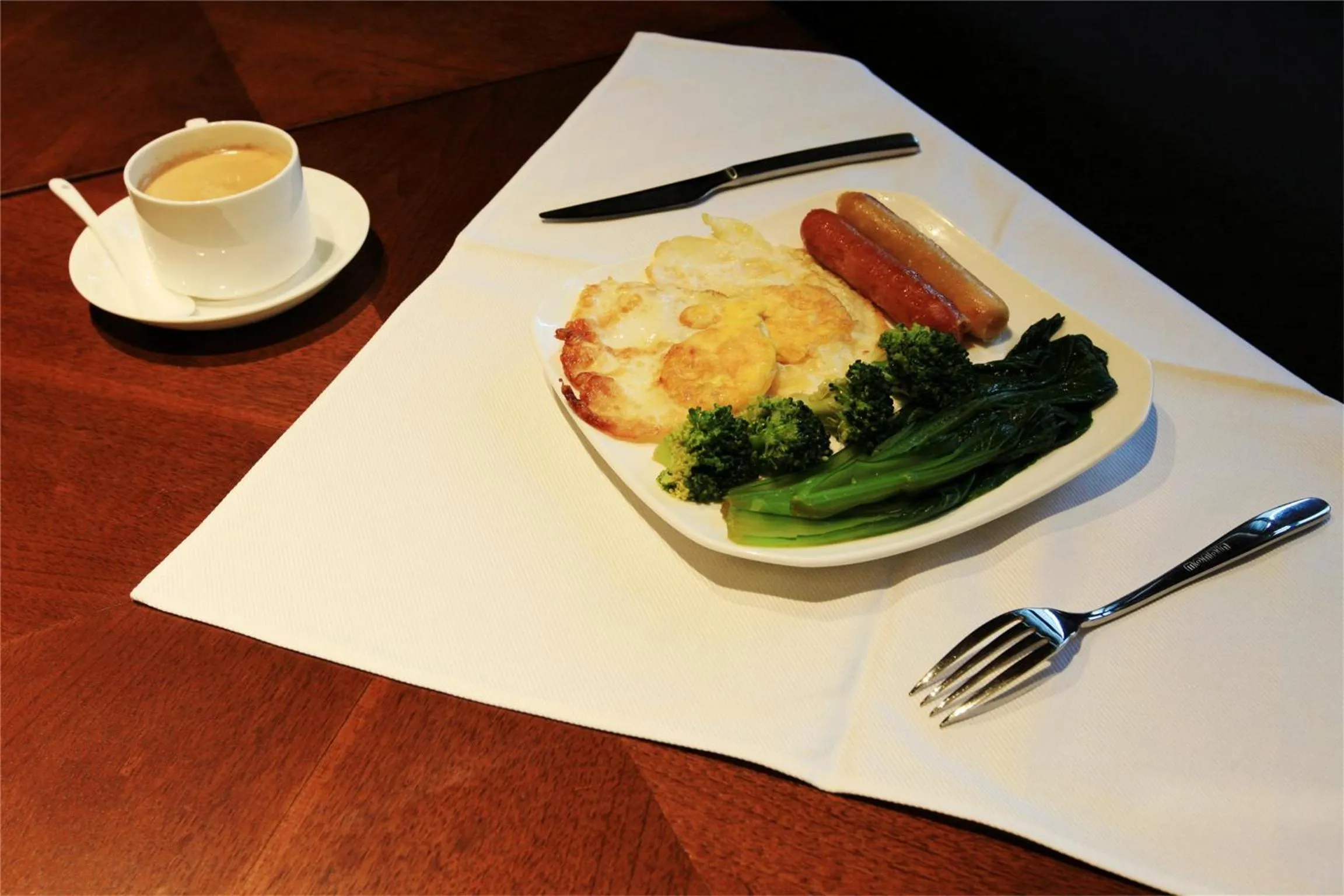 Food and drinks in David's Deer Hotel