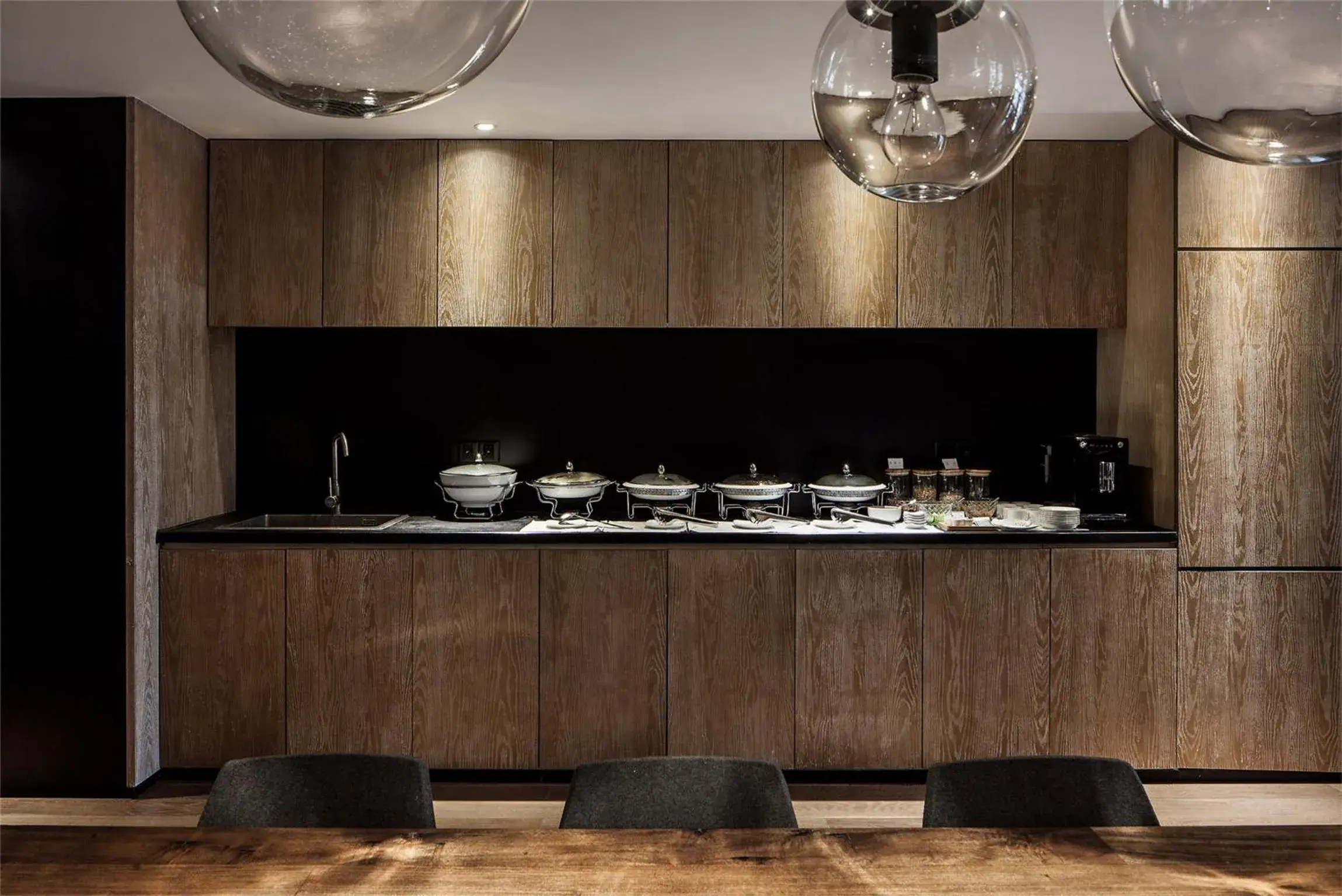 Restaurant/places to eat in David's Deer Hotel Restaurant/places to eat in David's Deer Hotel