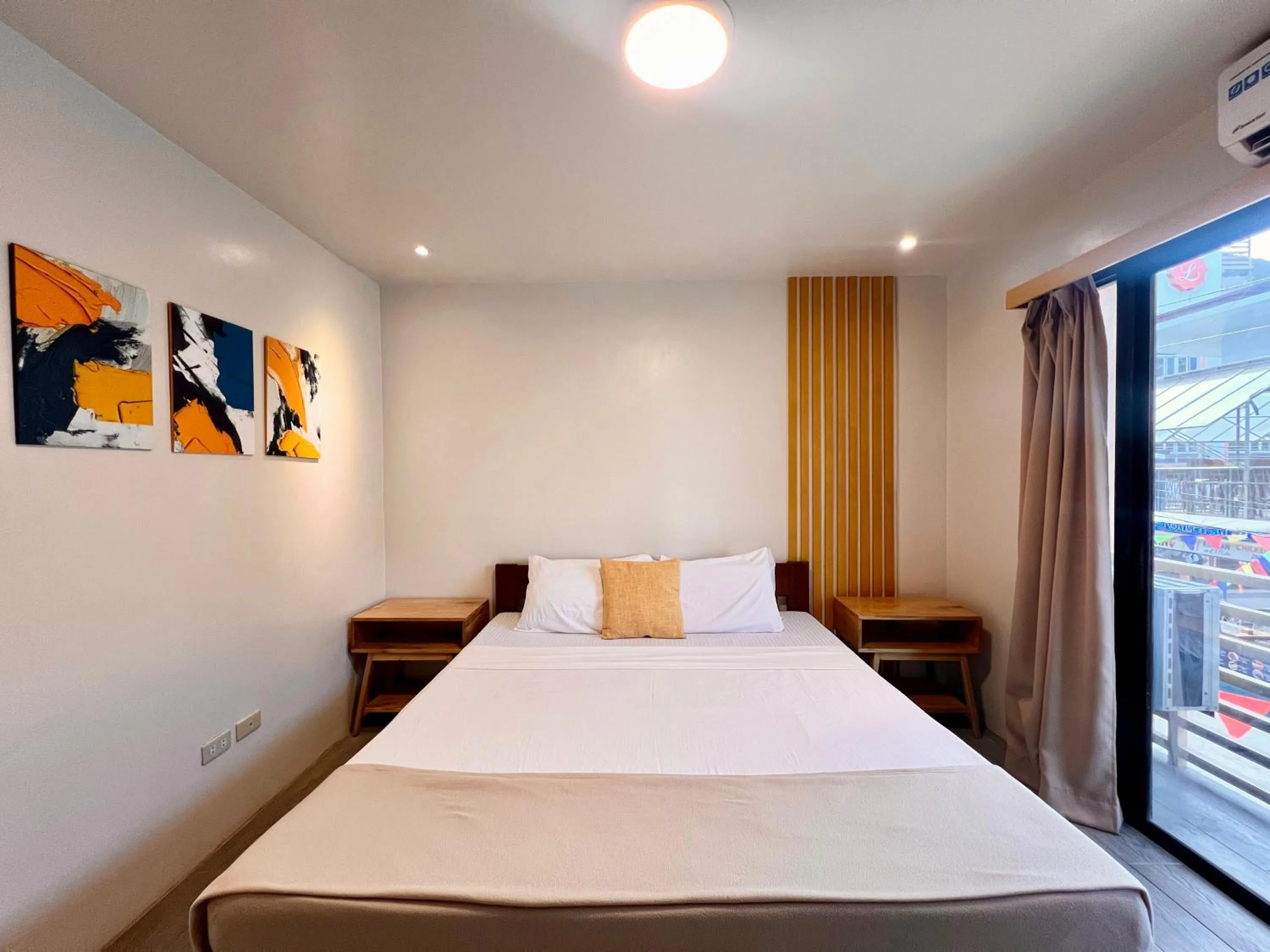Photo of the whole room, Bed in La Palme