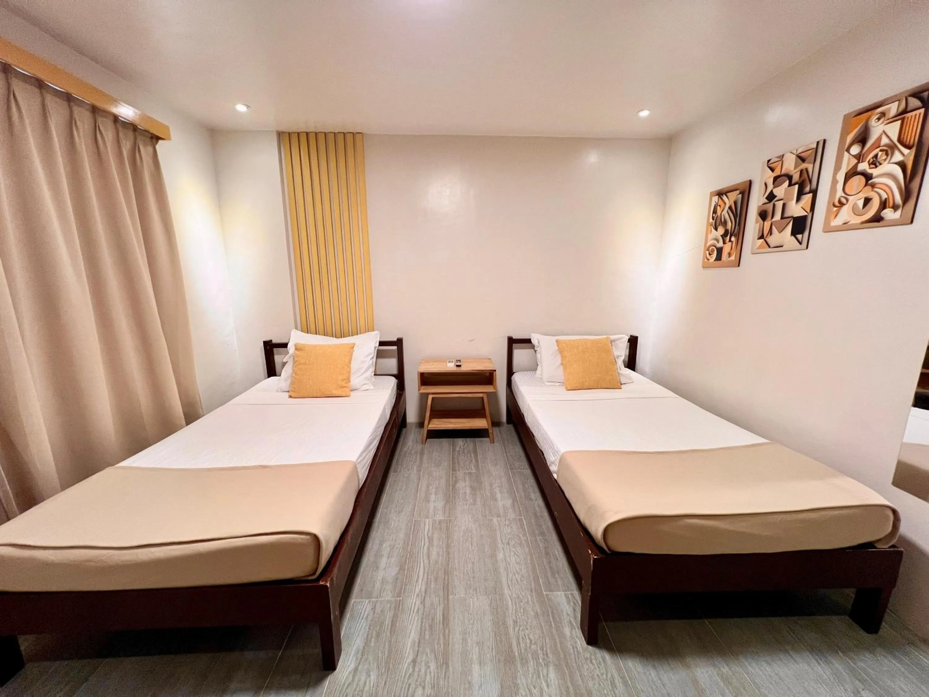 Photo of the whole room, Bed in La Palme