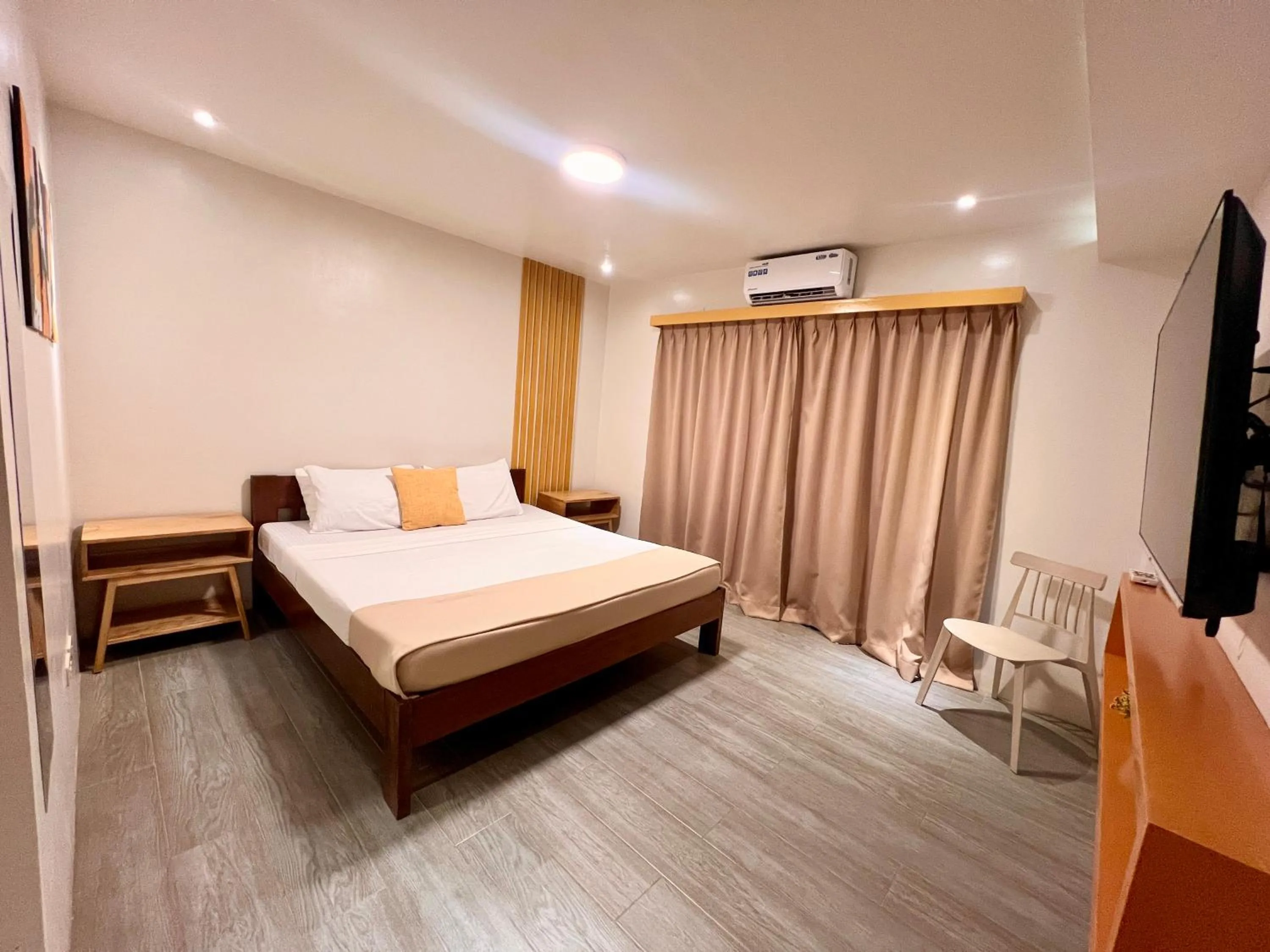 Photo of the whole room, Bed in La Palme