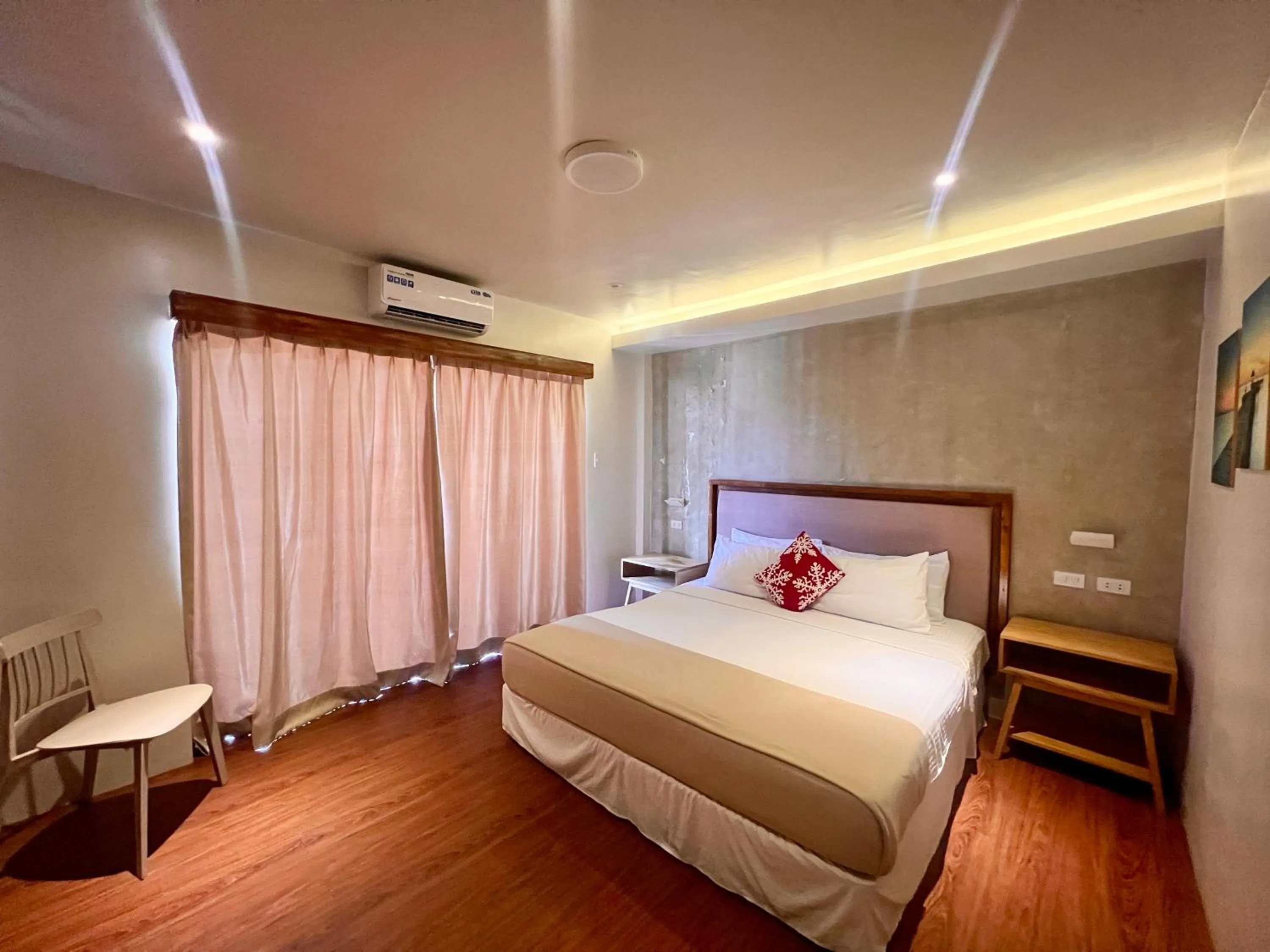 Photo of the whole room, Bed in La Palme